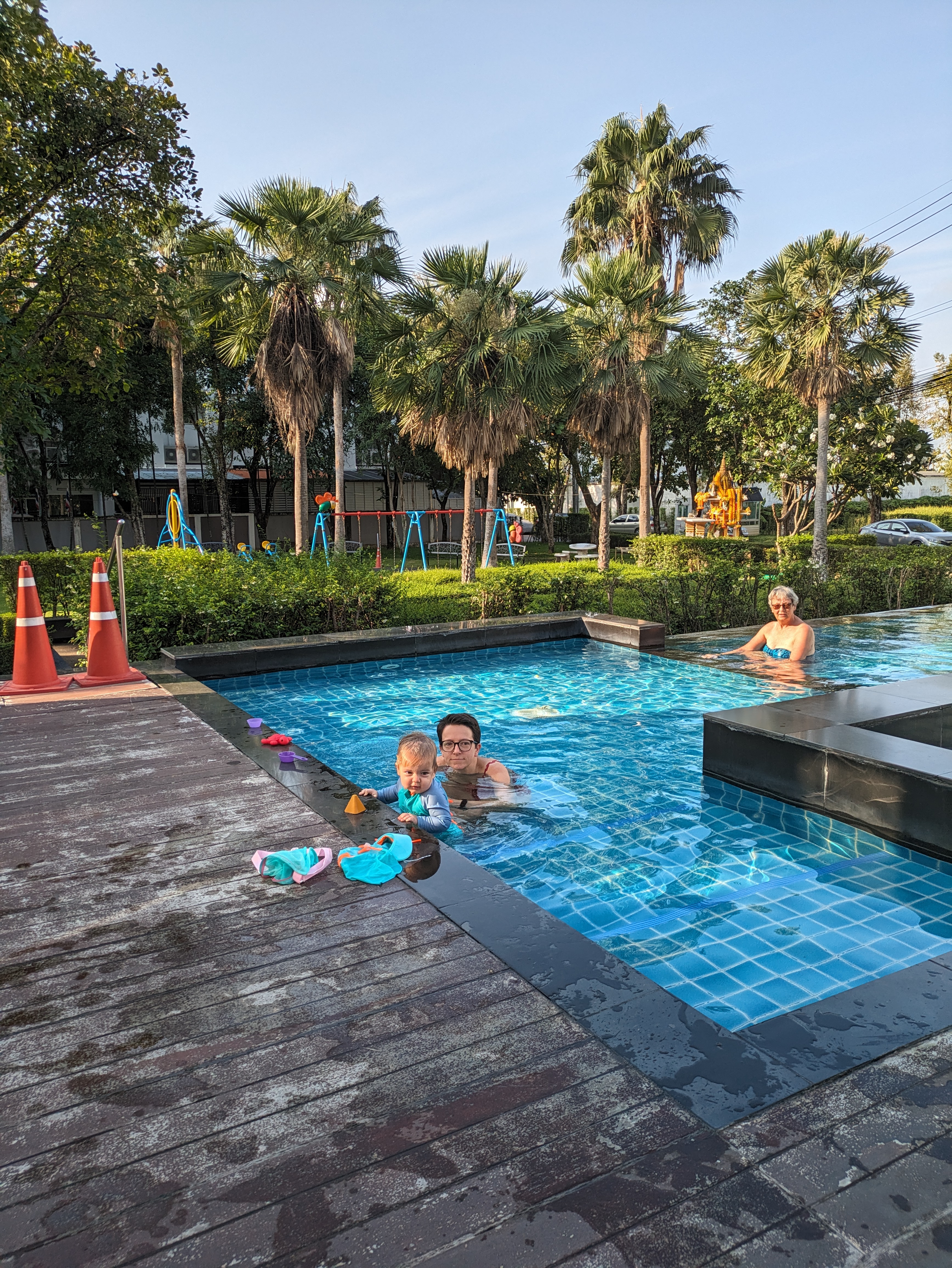 Ban Klang Mueang S-Sense Sathorn-Taksin 2