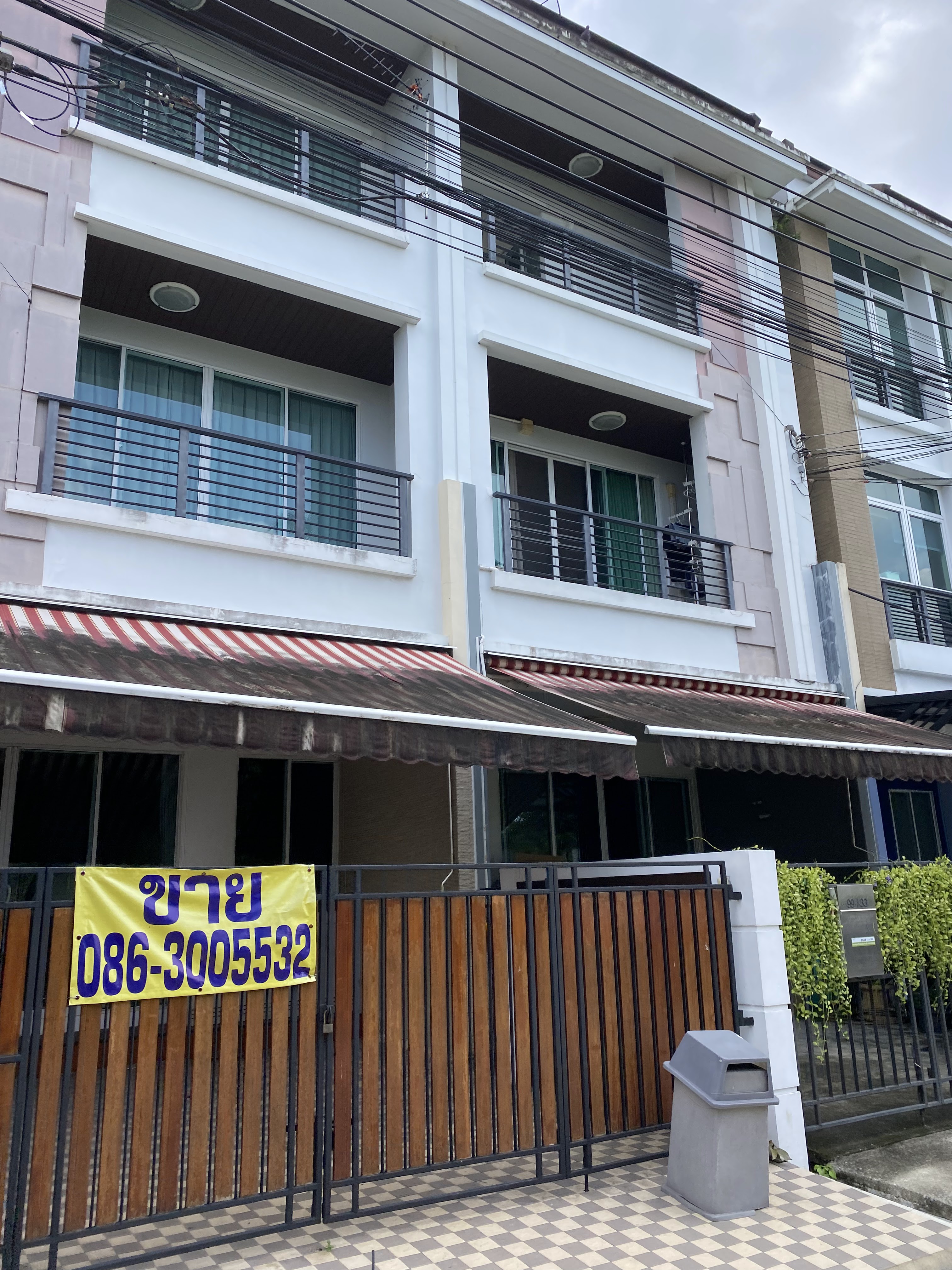 Ban Klang Mueang S-Sense Sathorn-Taksin 2