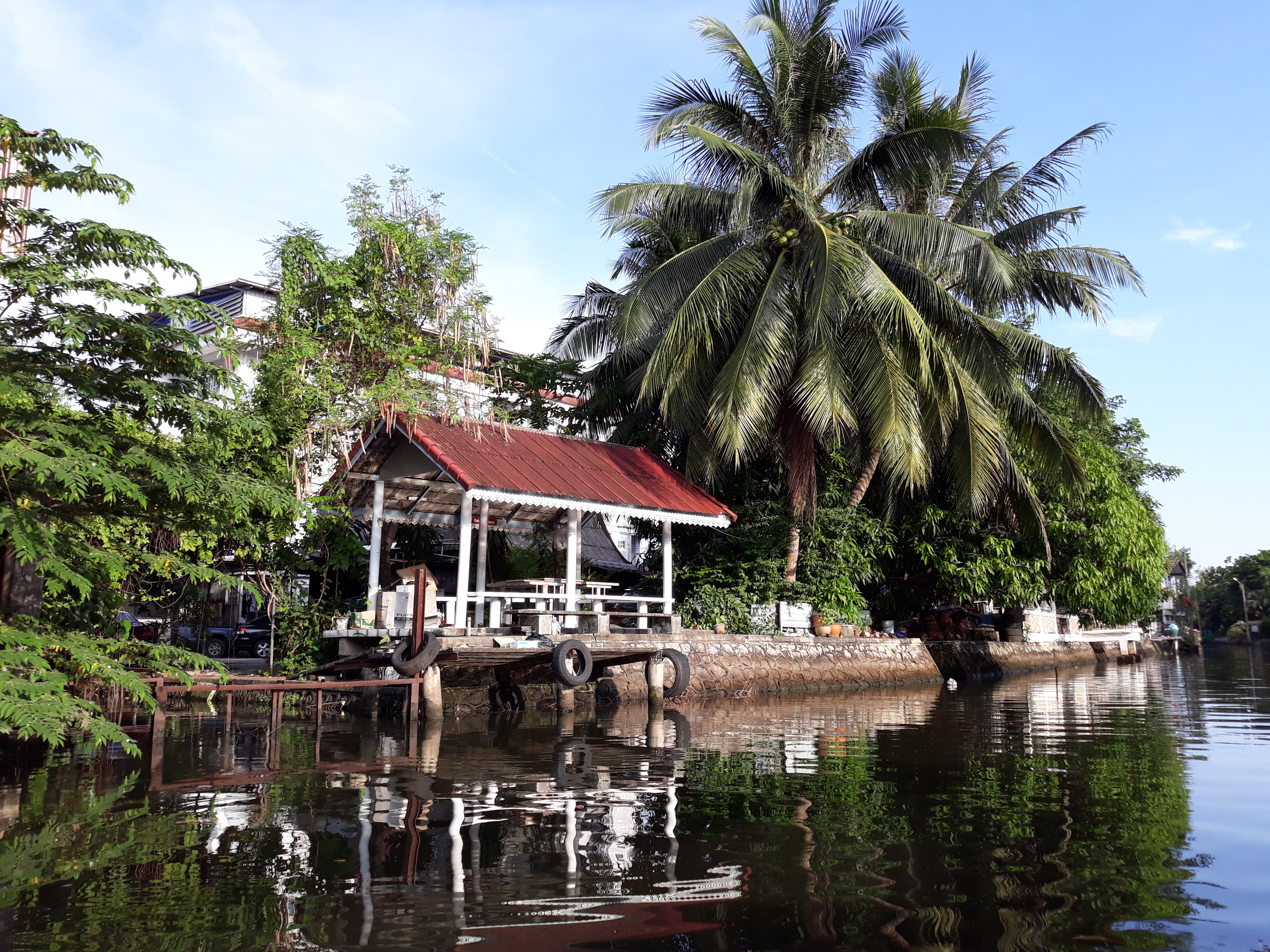 Ban Klang Mueang S-Sense Sathorn-Taksin 2