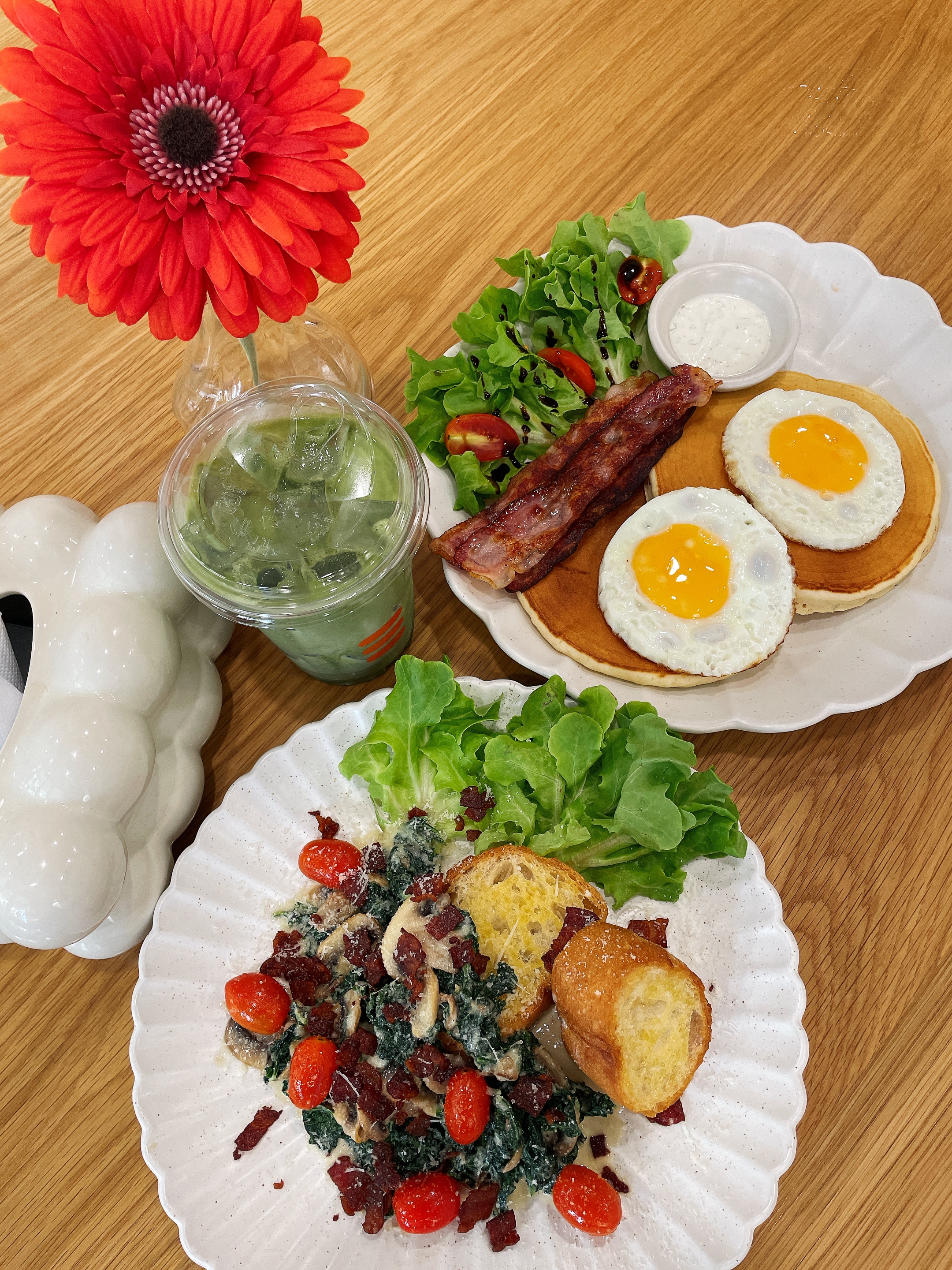 Coffee & Pancake Republic Cafe / bistro all day brunch