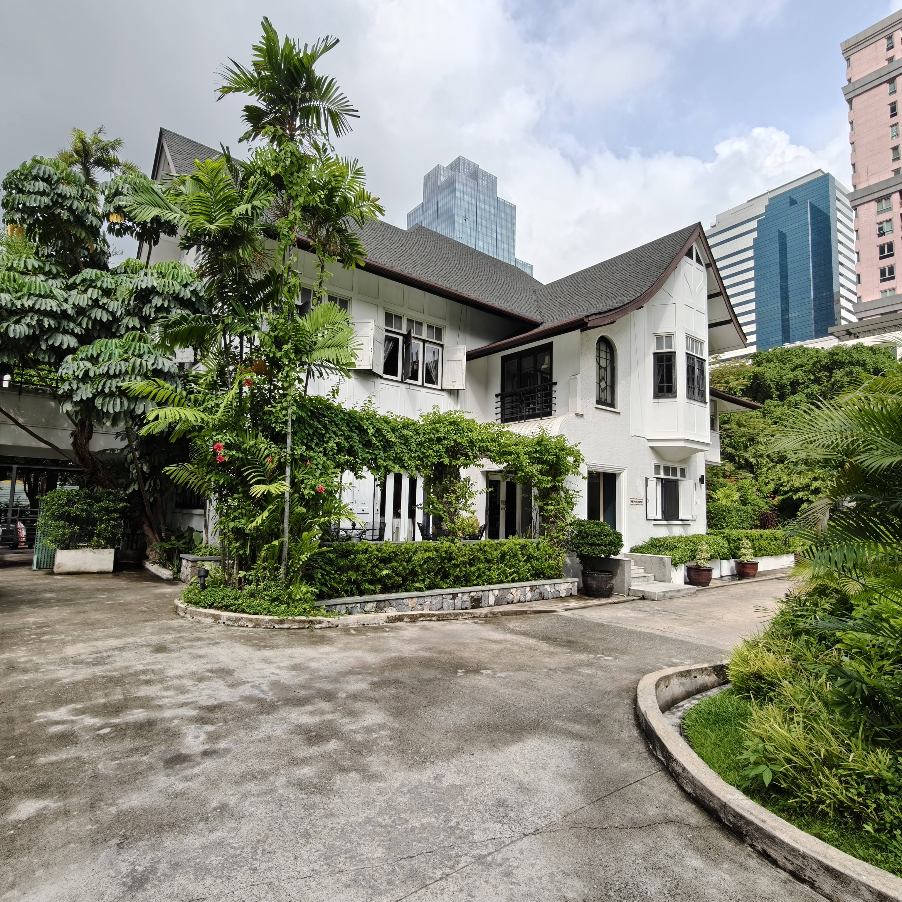 Dusit Gourmet - Baan Dusit Thani