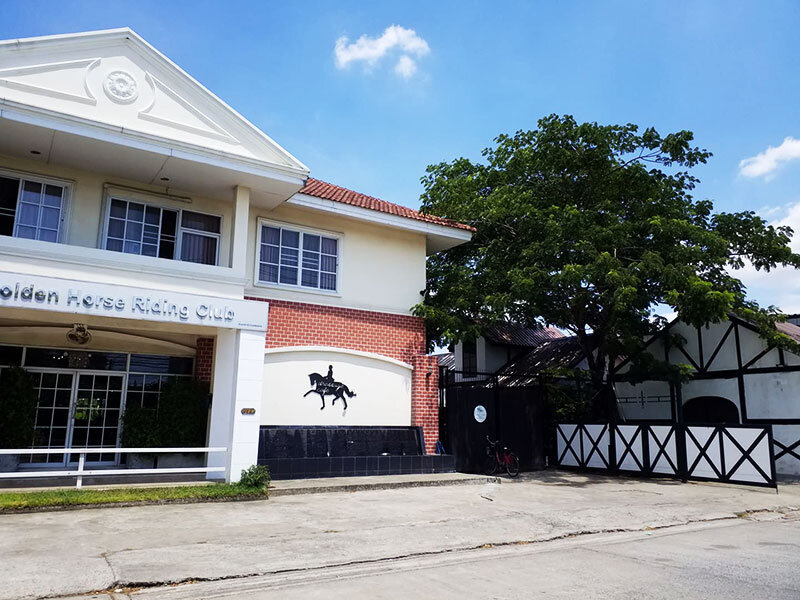 Golden Horse Riding Club