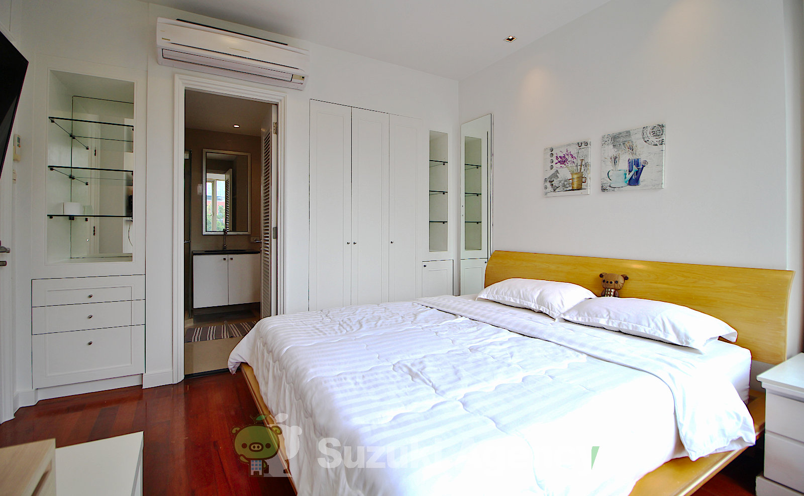 Hampton Thonglor 10 10
