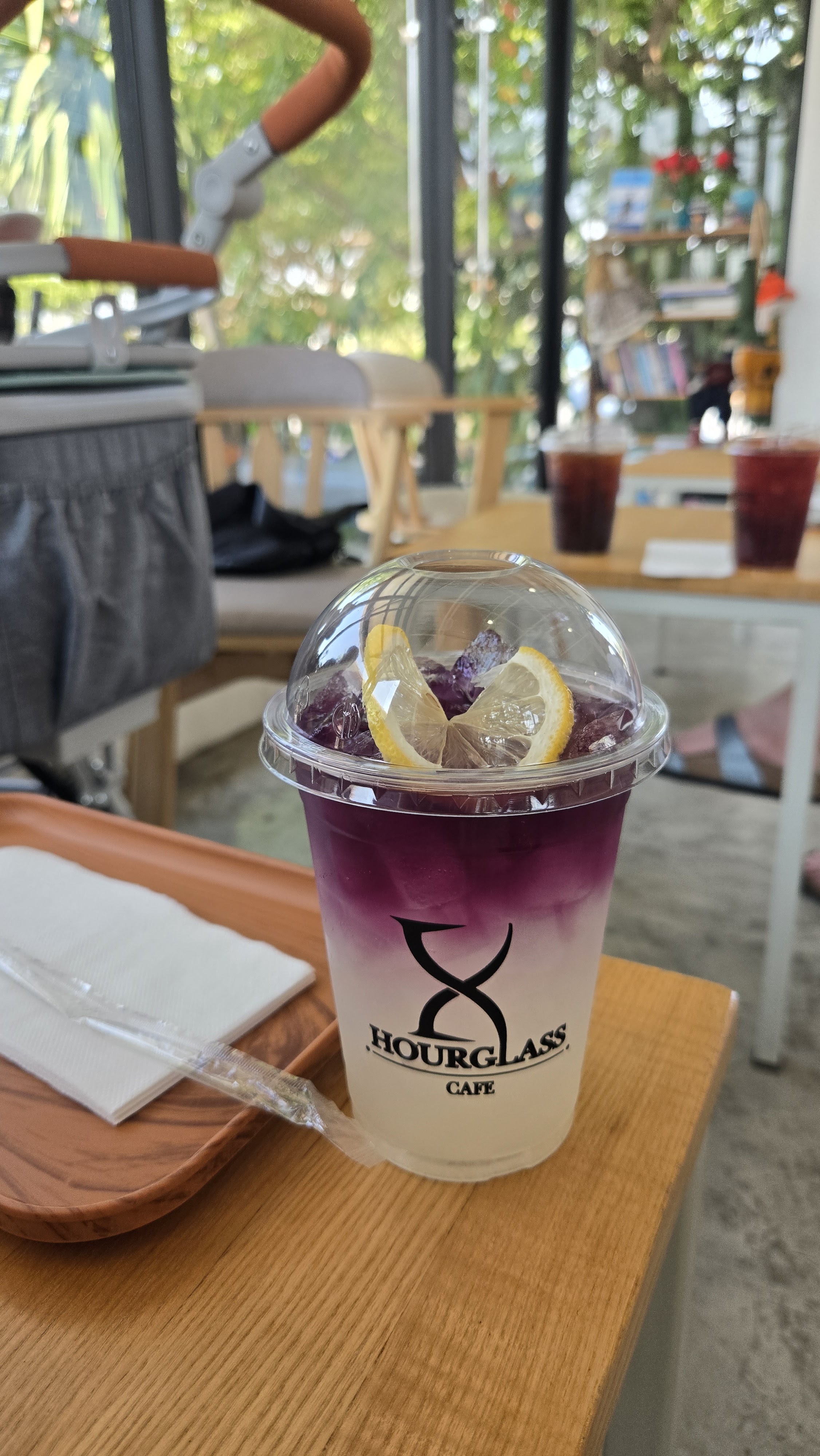 Hourglass cafe