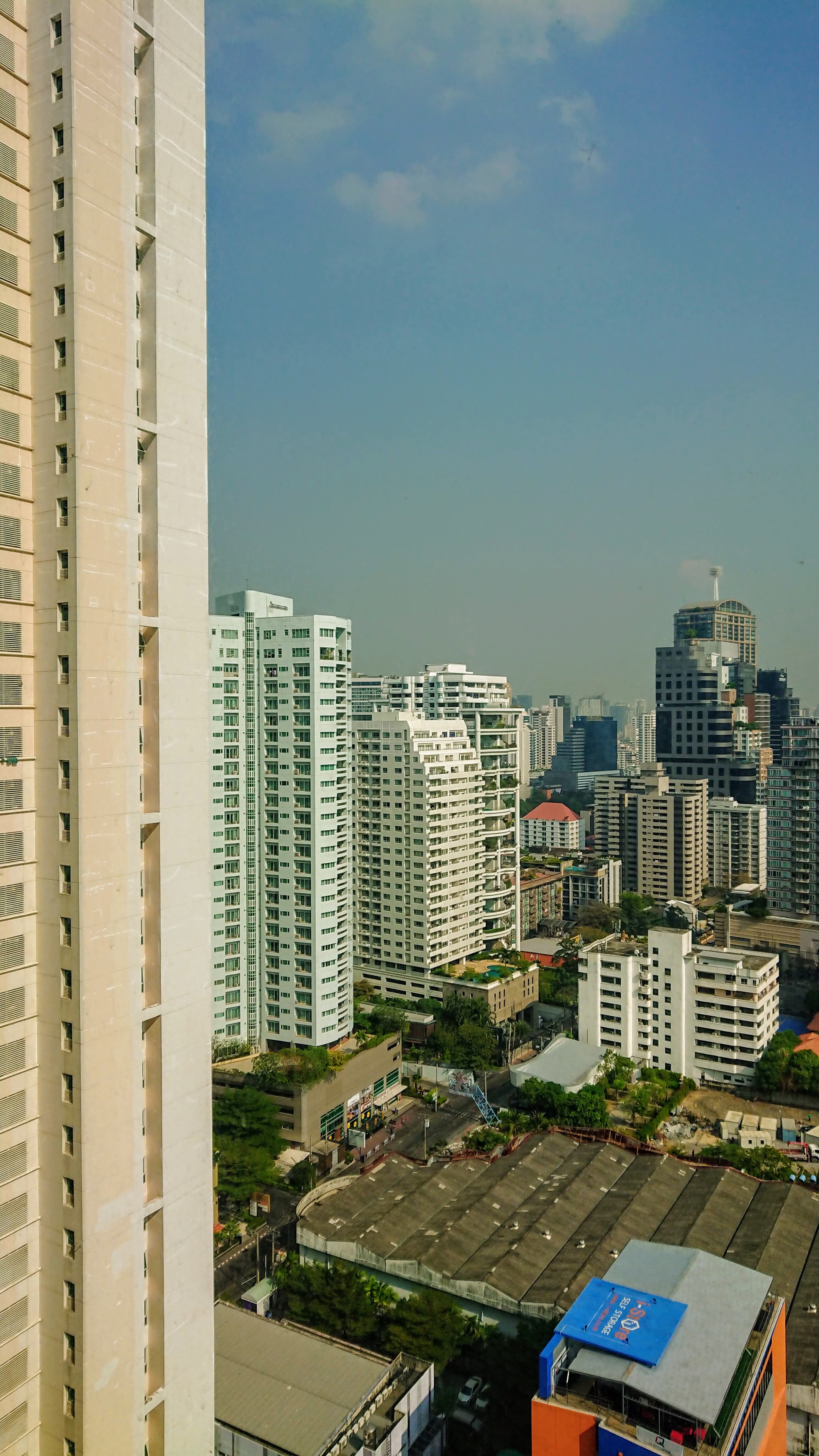 Krungthep Thani Tower