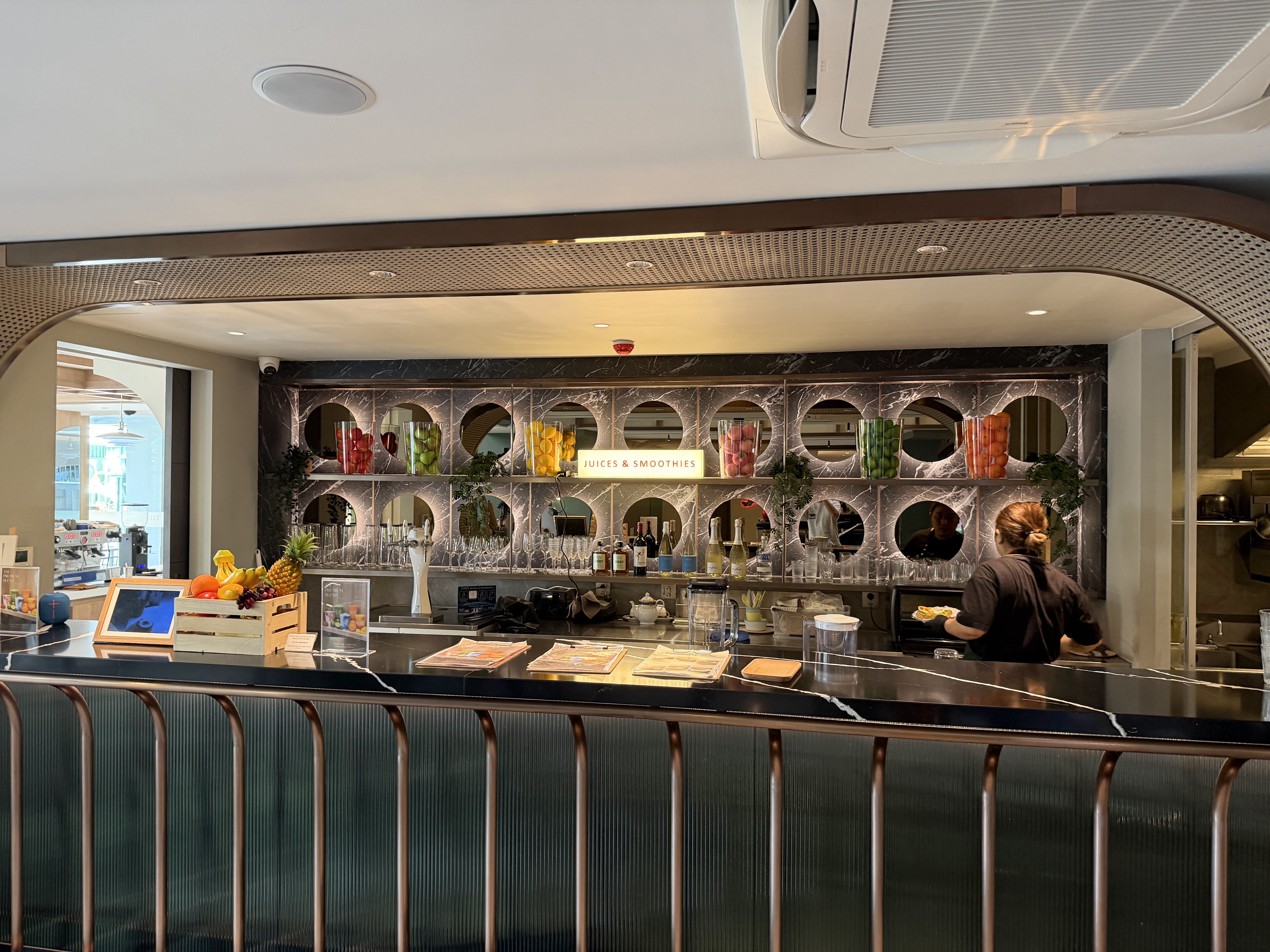 Mitt Restaurant & Space (Pathumwan Branch)