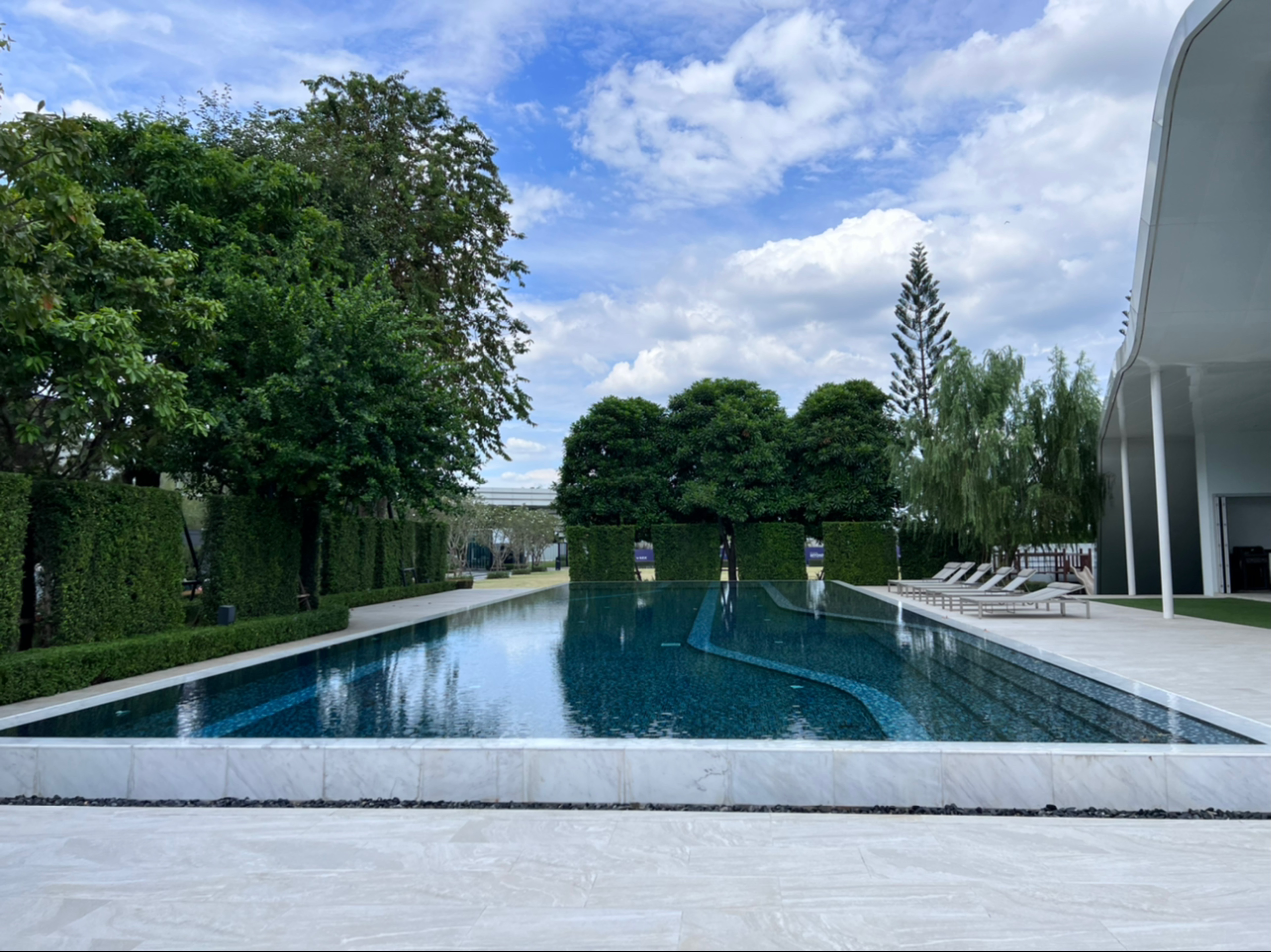 Nirvana BEYOND Rama 9 - Krungthep Kreetha