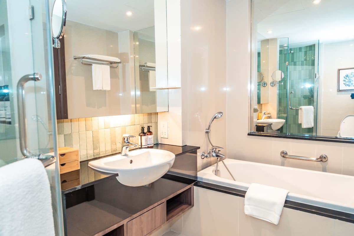 Novotel Living Bangkok Sukhumvit Legacy