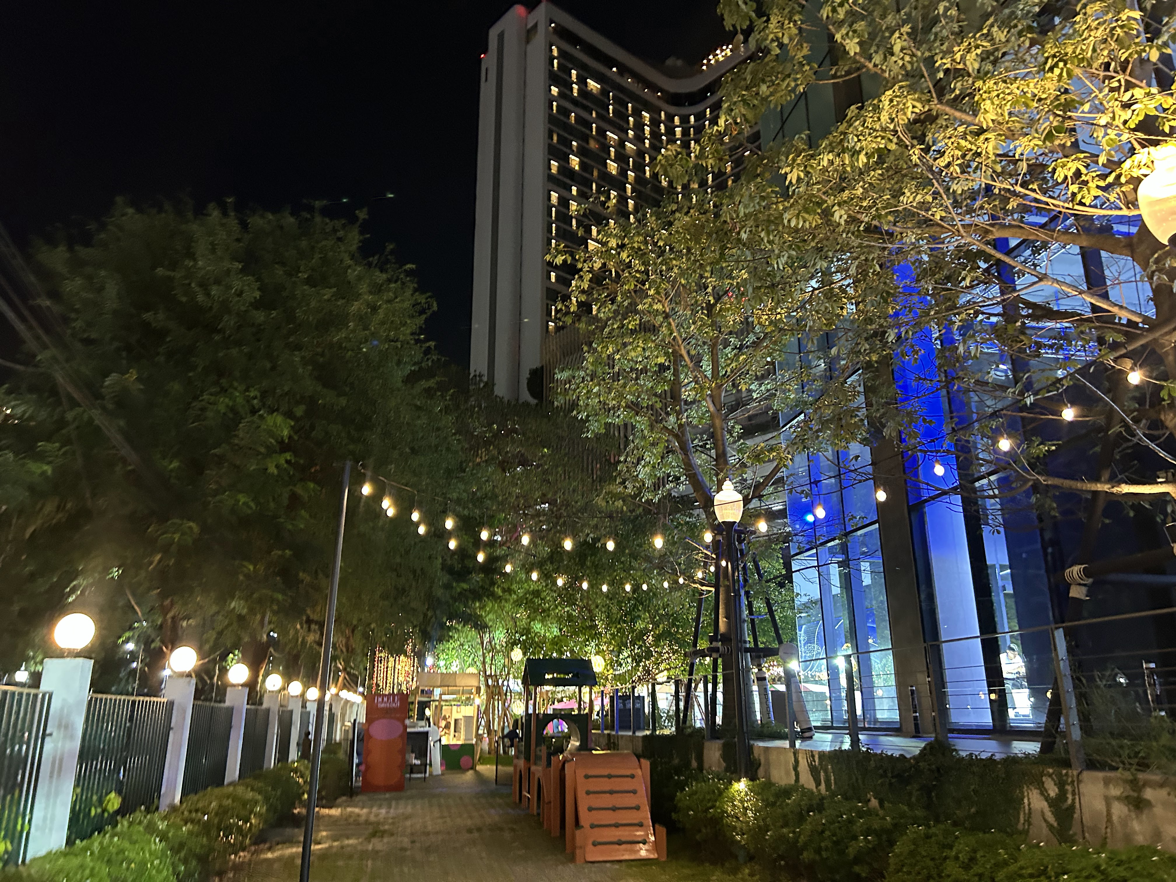 PAWYARD at EM DISTRICT
