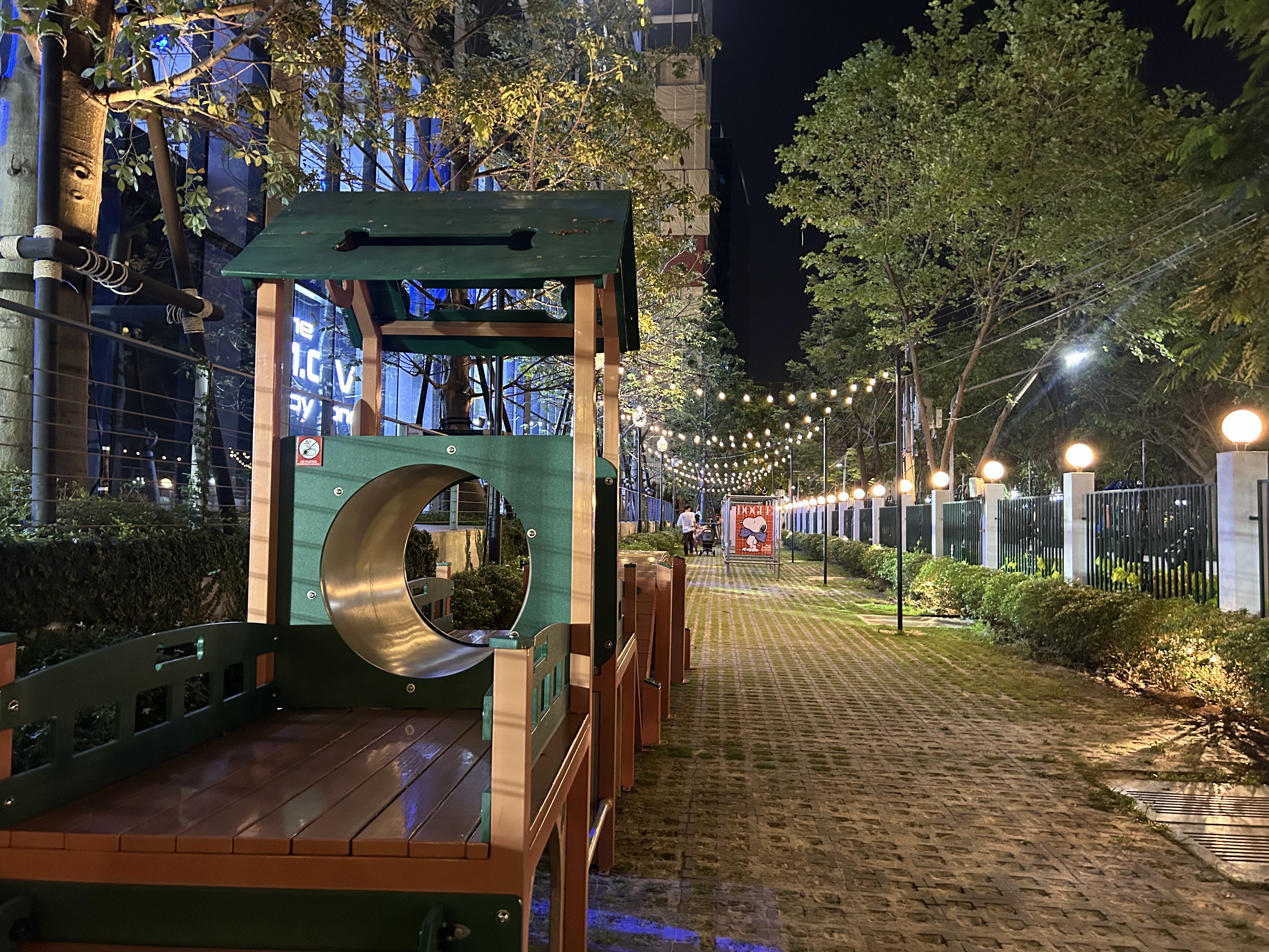 PAWYARD at EM DISTRICT