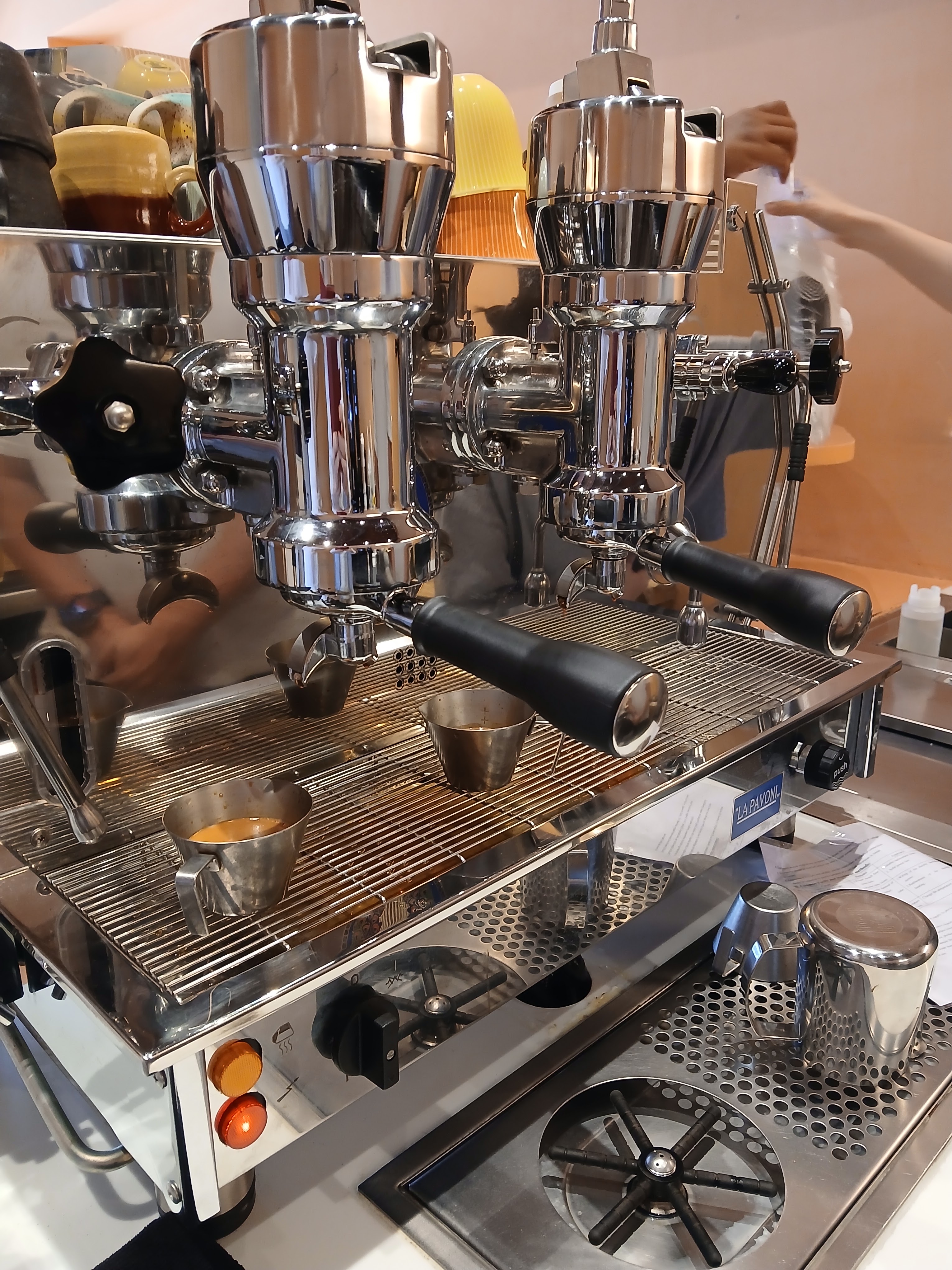 Piccolo Backyard Picoroaster - Phra Nakhon Spin Off Cafe Vintage Coffee Idea
