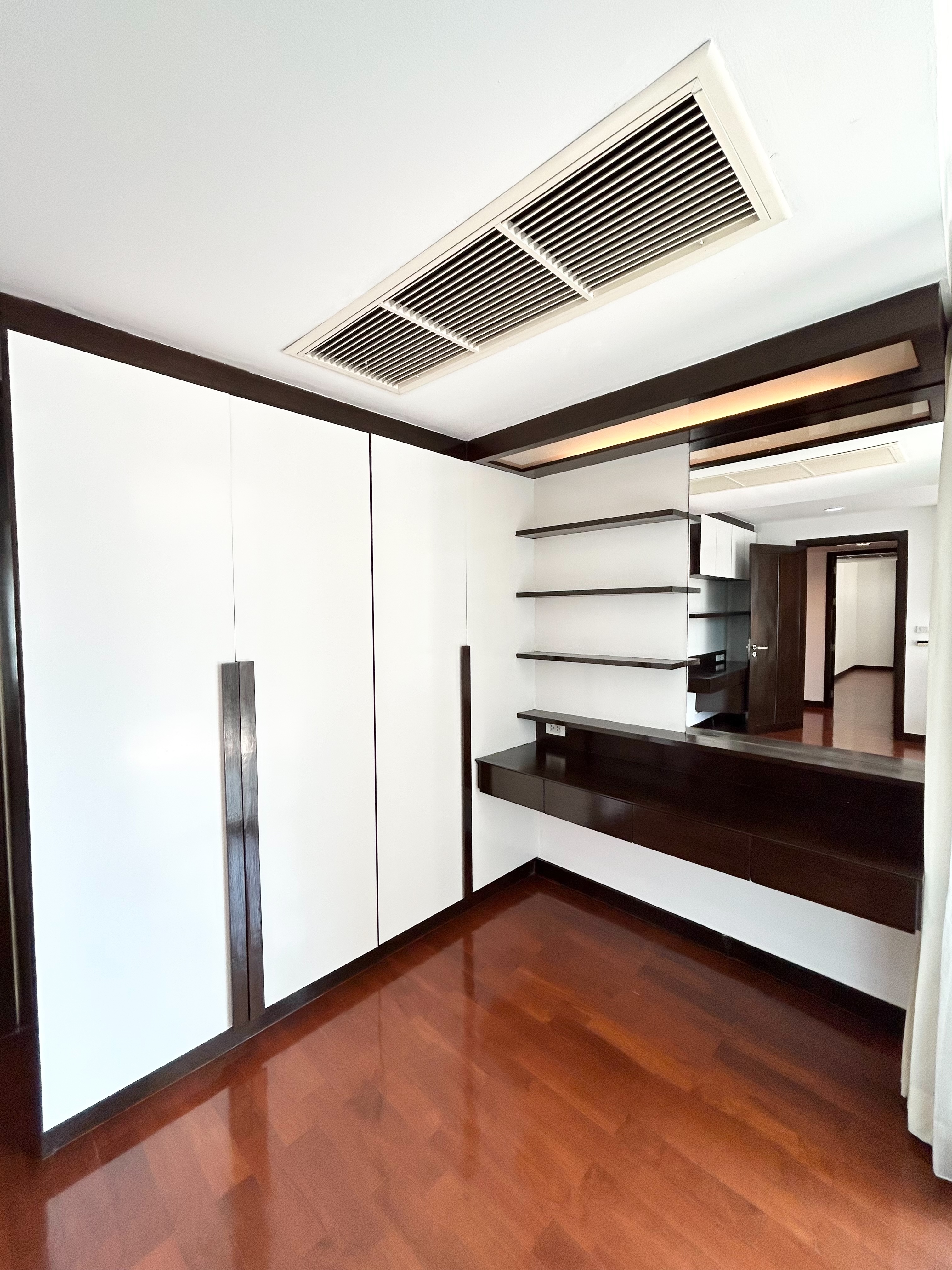 Richmond Hills Residence Thonglor 25