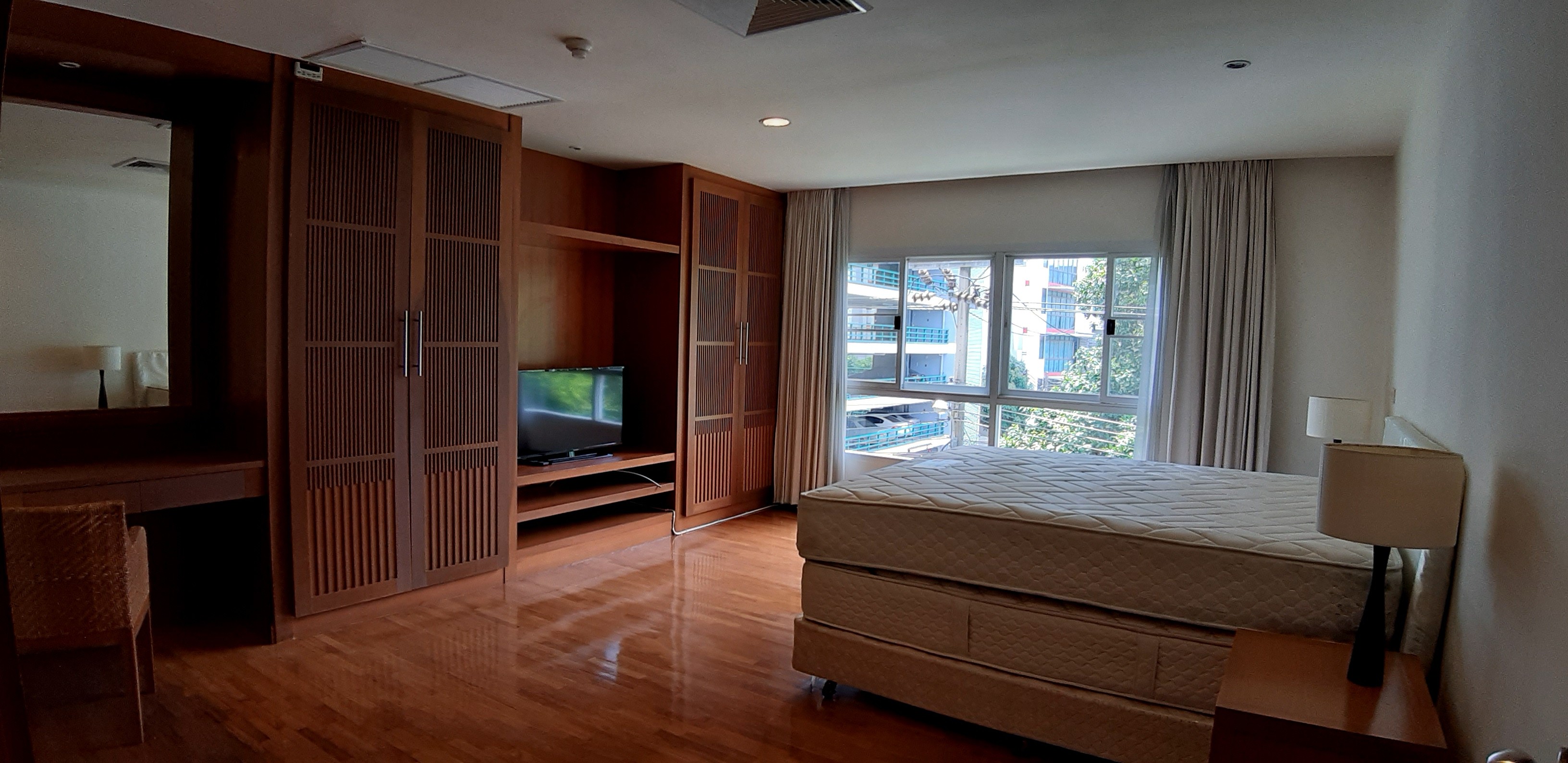 Sathorn Seven Residences