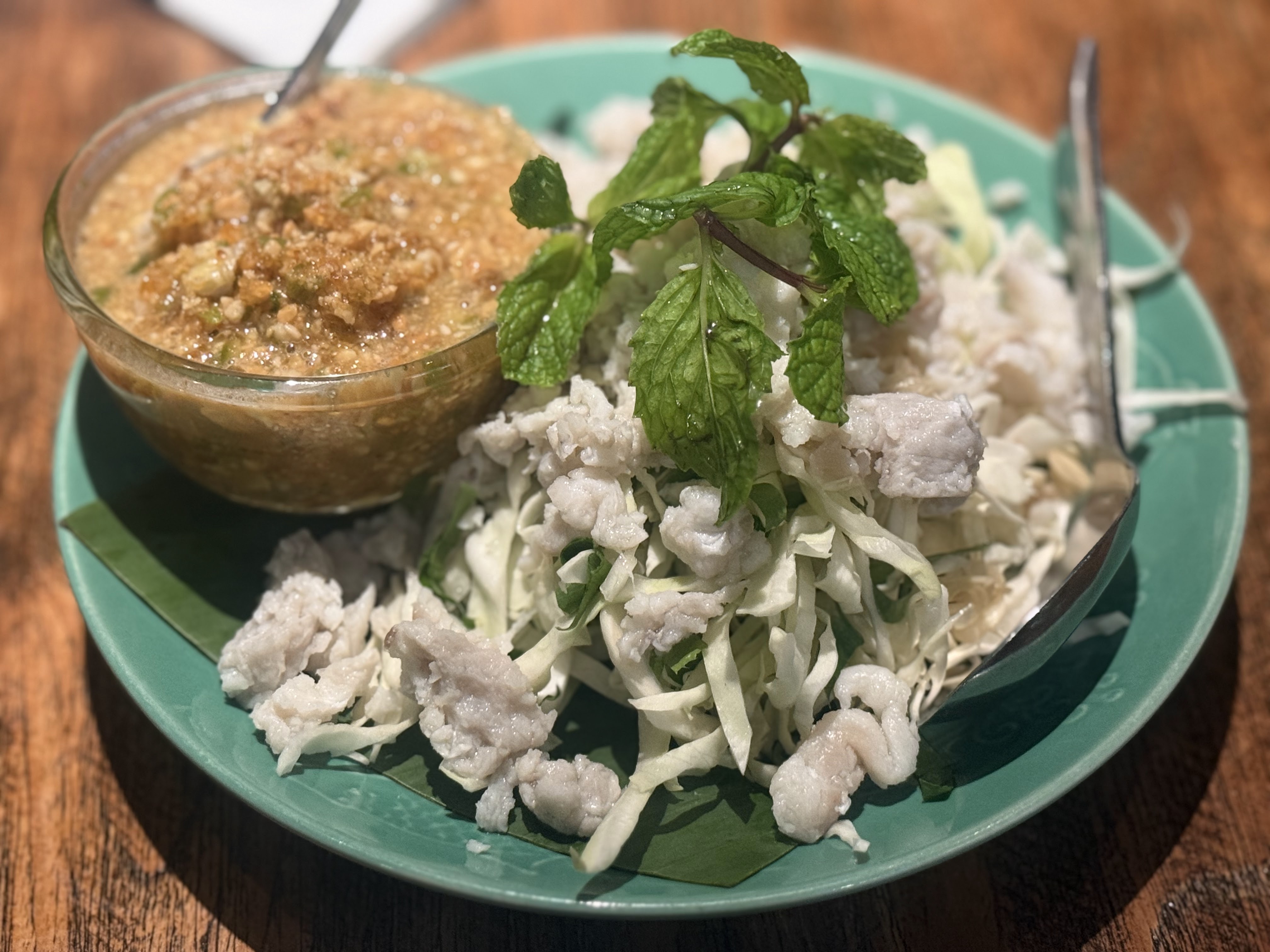 Sri Trat Restaurant and Bar