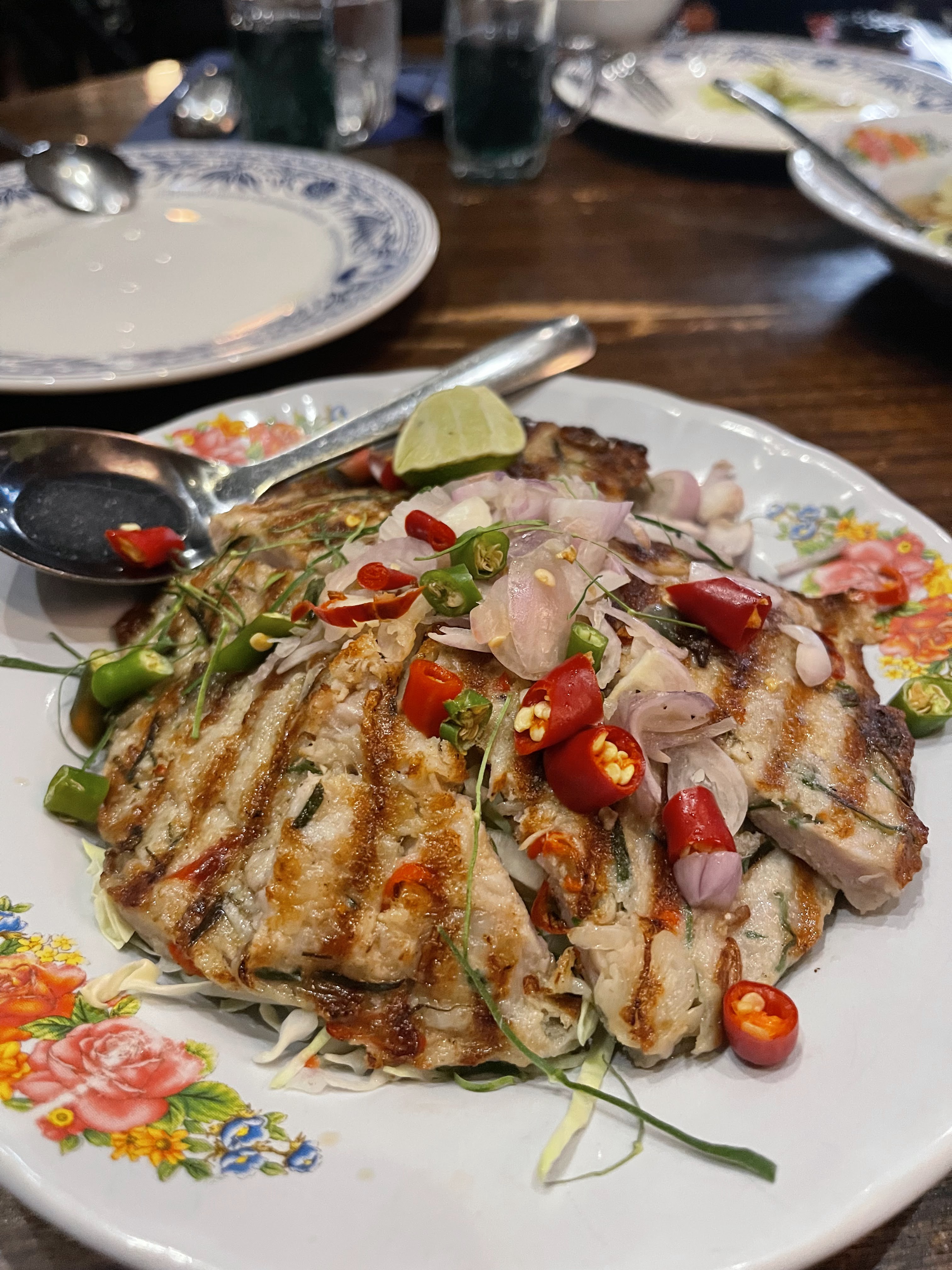 Sri Trat Restaurant and Bar