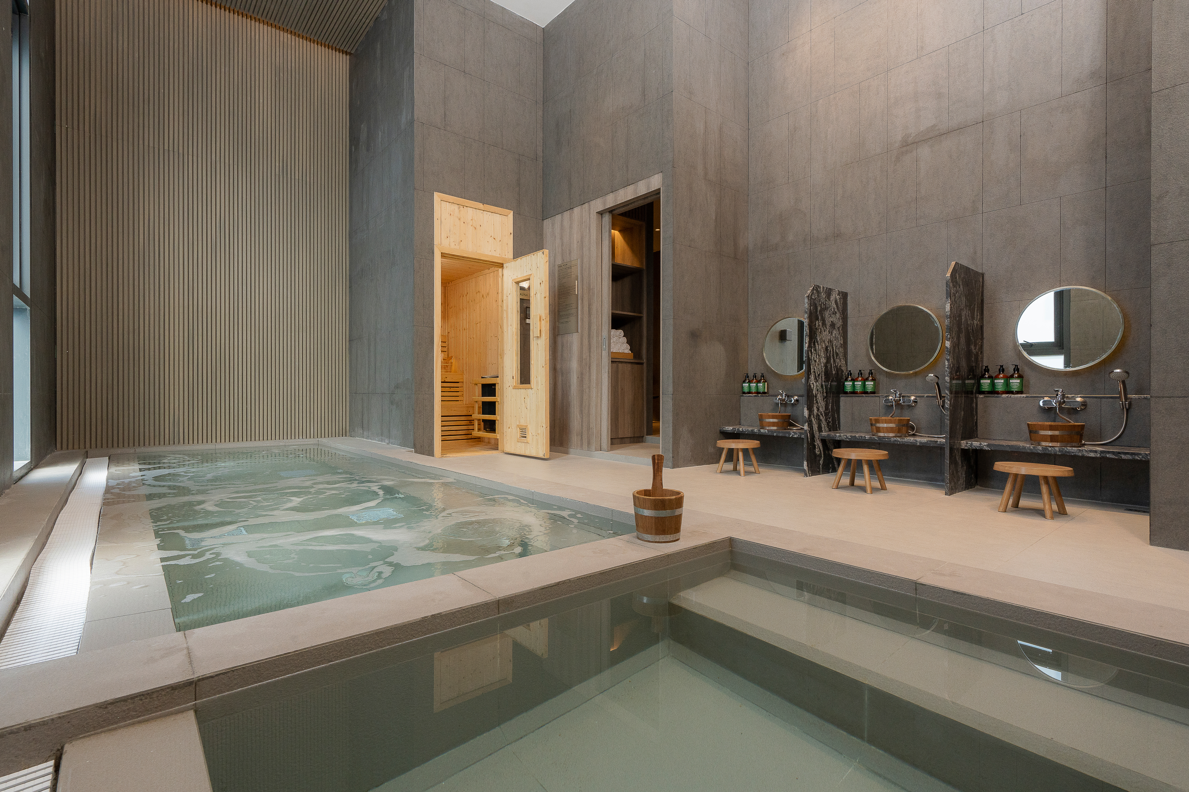 Staybridge Suites Bangkok Sukhumvit, an IHG Hotel