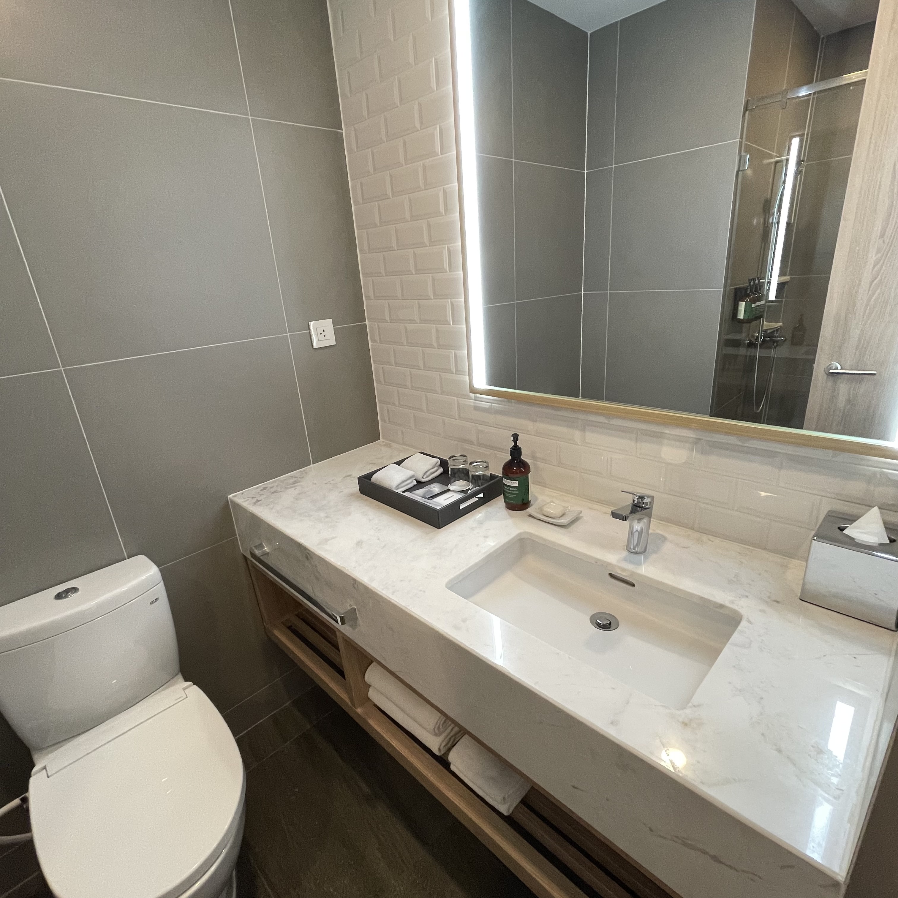 Staybridge Suites Bangkok Thonglor, an IHG Hotel