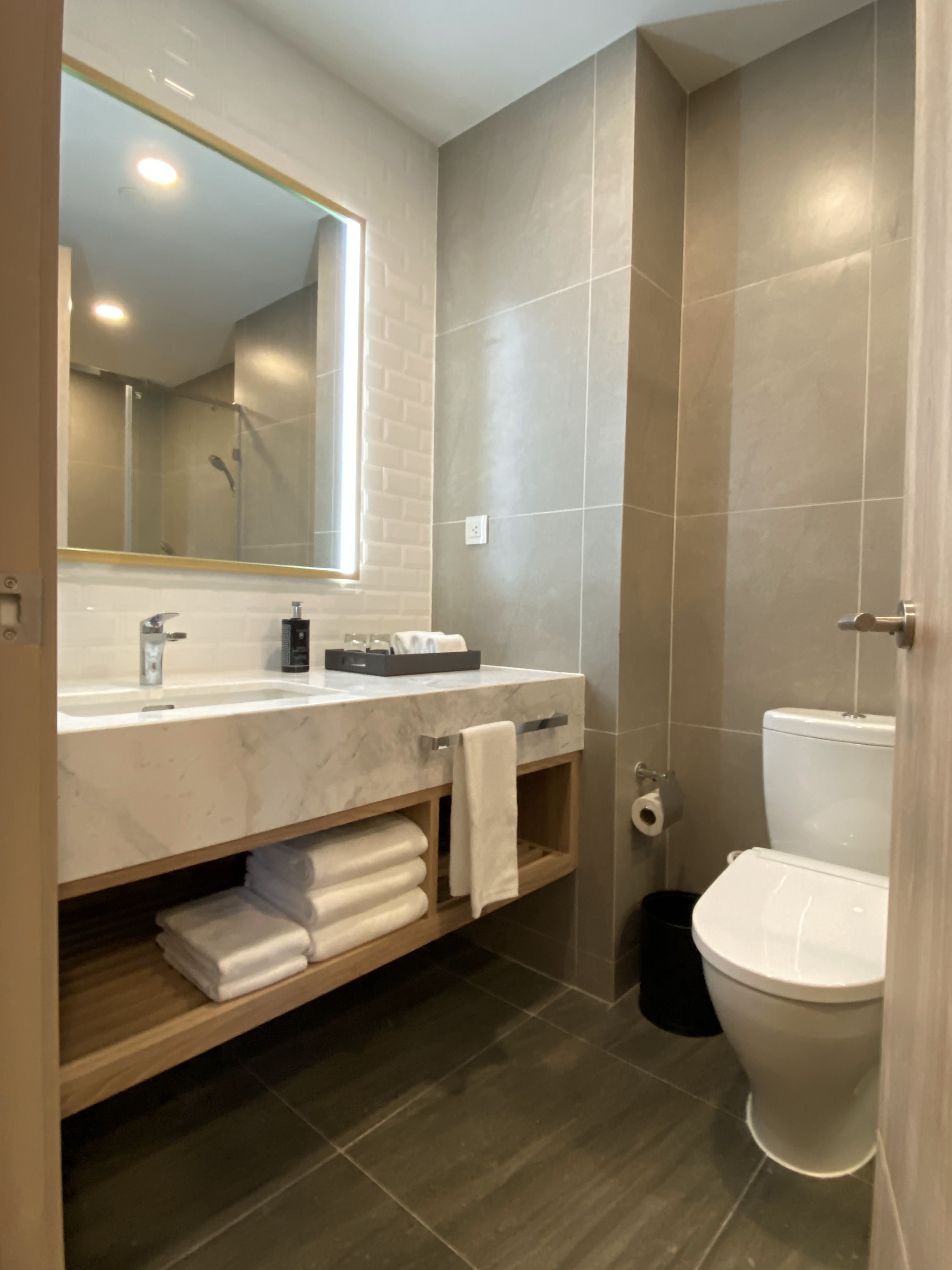 Staybridge Suites Bangkok Thonglor, an IHG Hotel