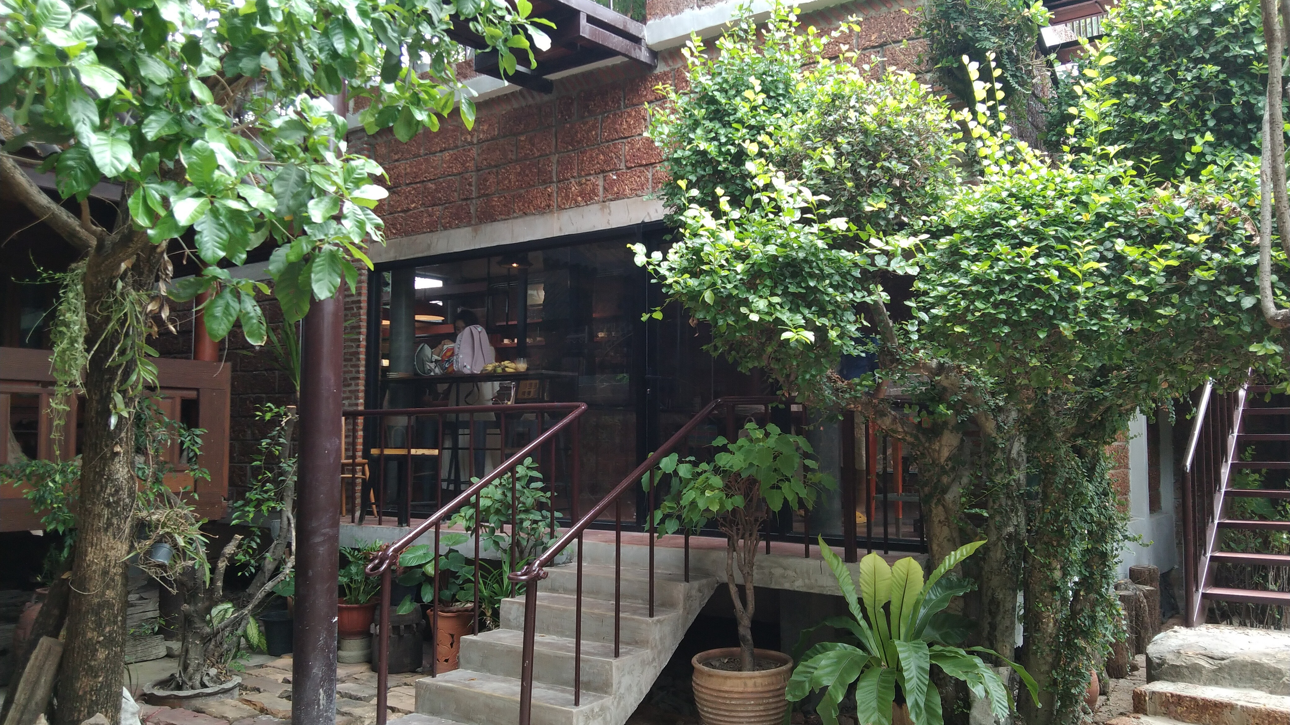 ThaiWan-Thai Coffee&tea socialspace
