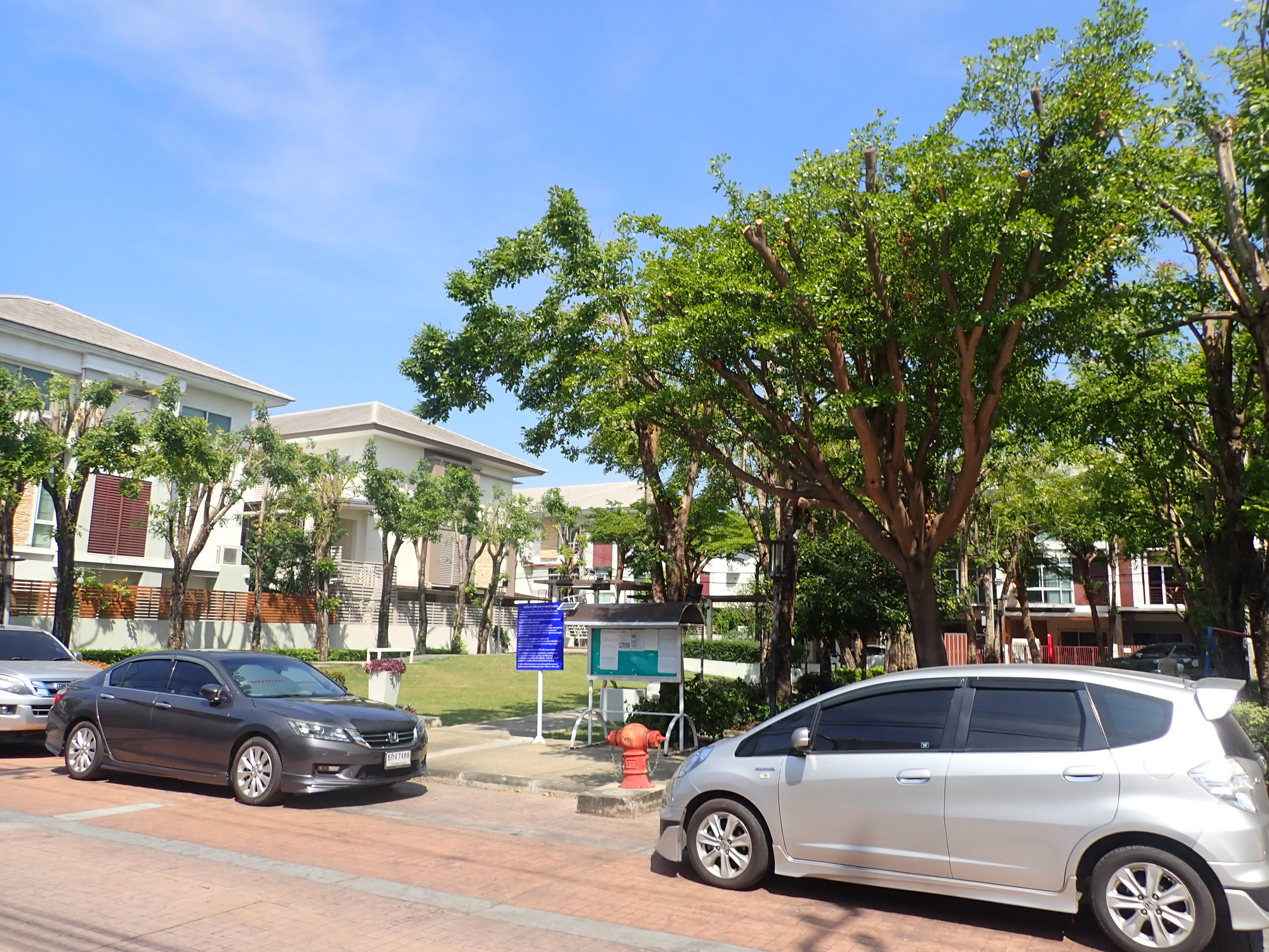 Thanapat Haus Sathorn-Narathiwas