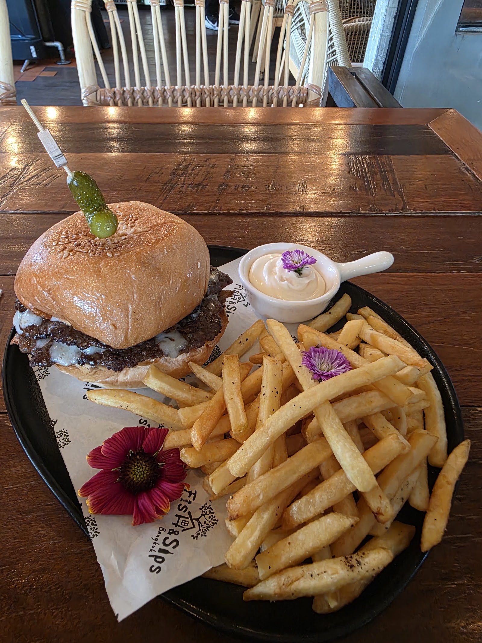 Treehouse Cafe & Bar
