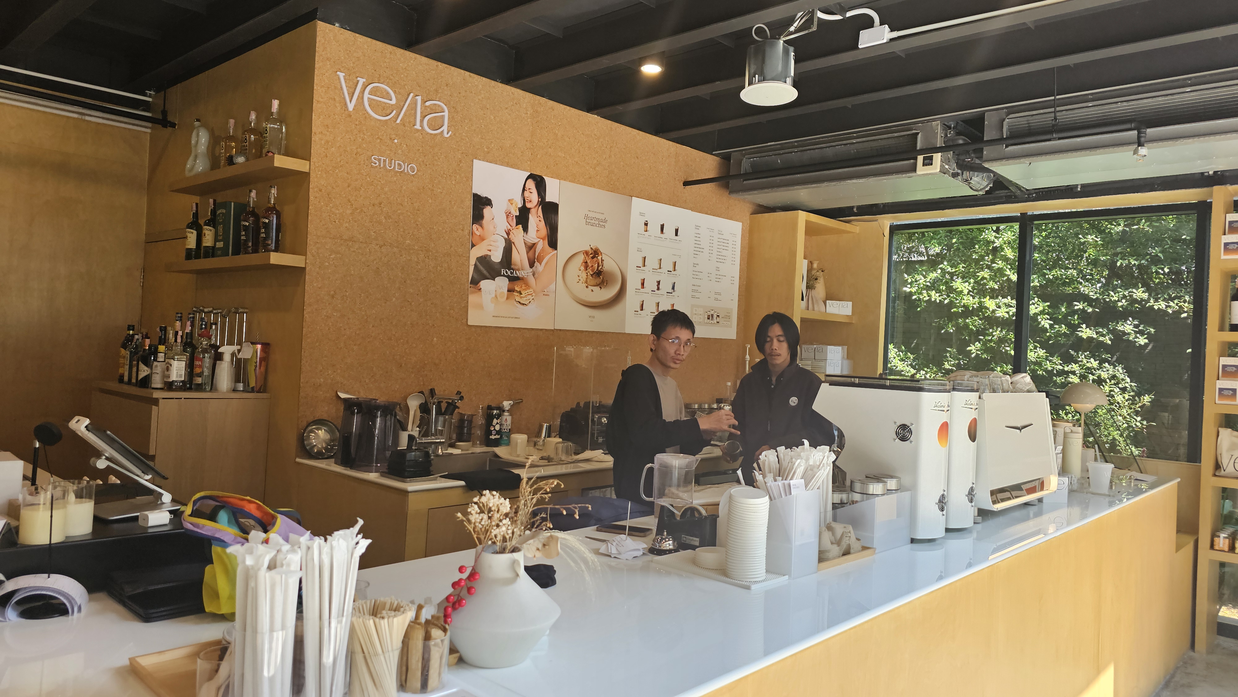 VE/LA Brunch Club Sukhumvit 49