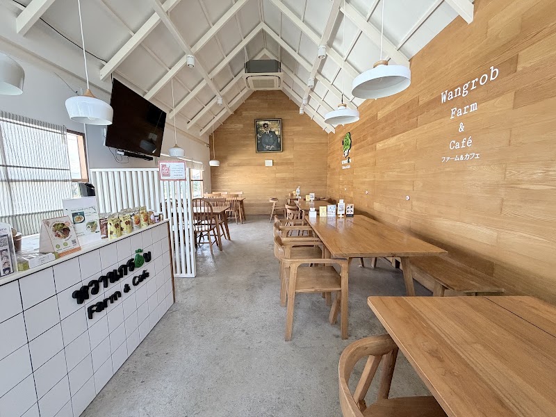 Waan Grob Farm & Cafe