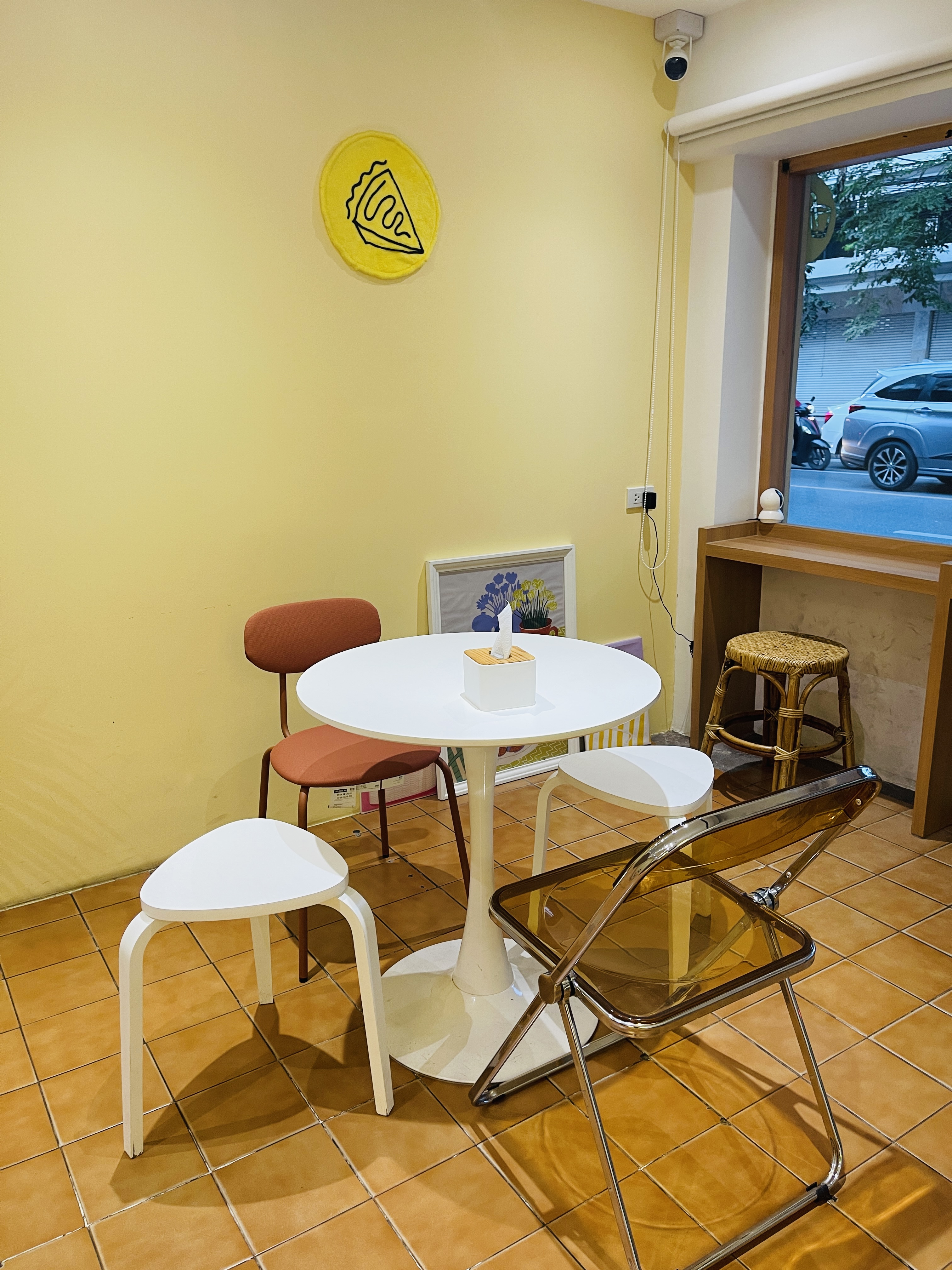 Yellow Spoon Pastry (Surawong)