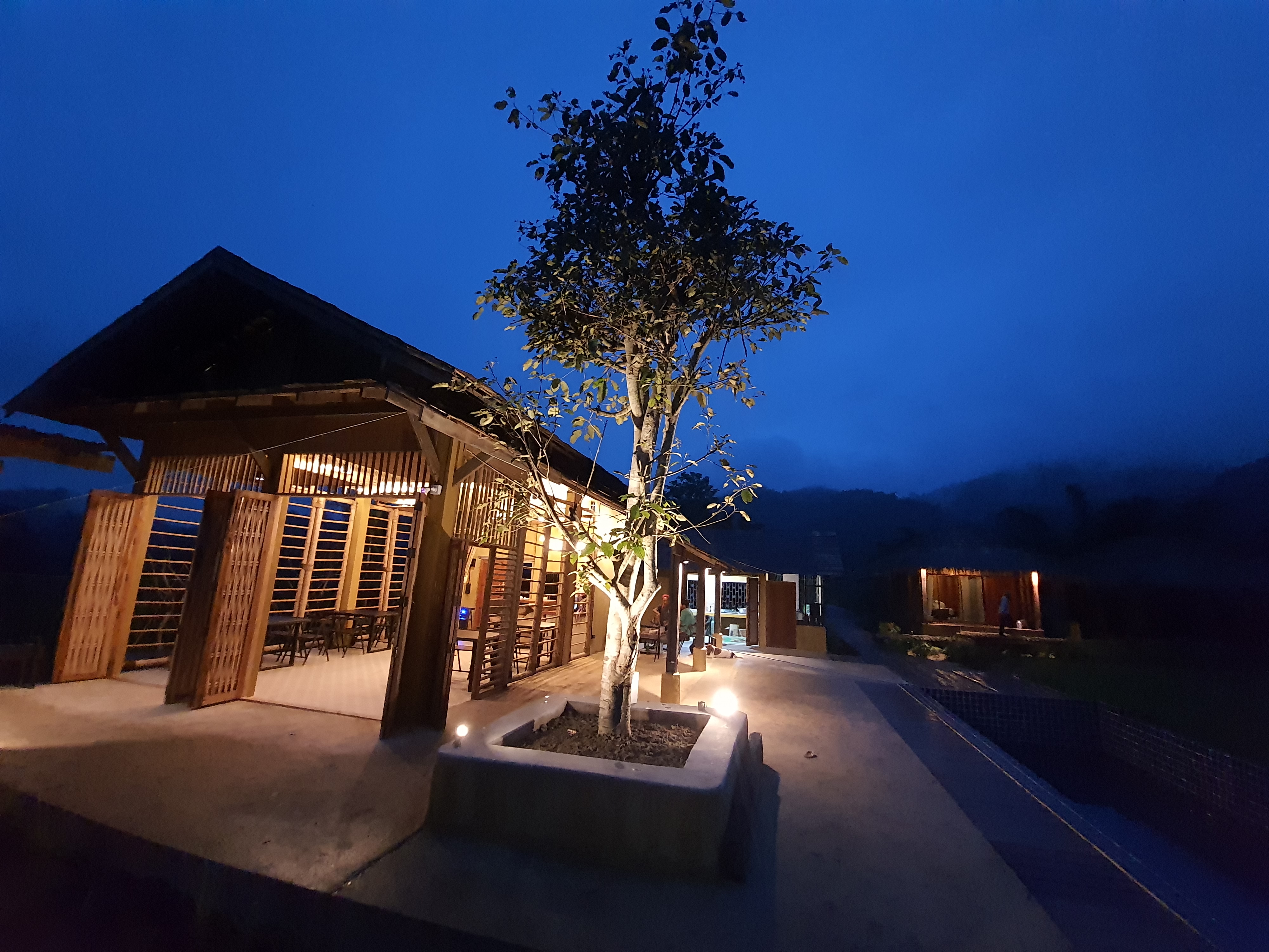 Natu Hut Farmstay & Cafe