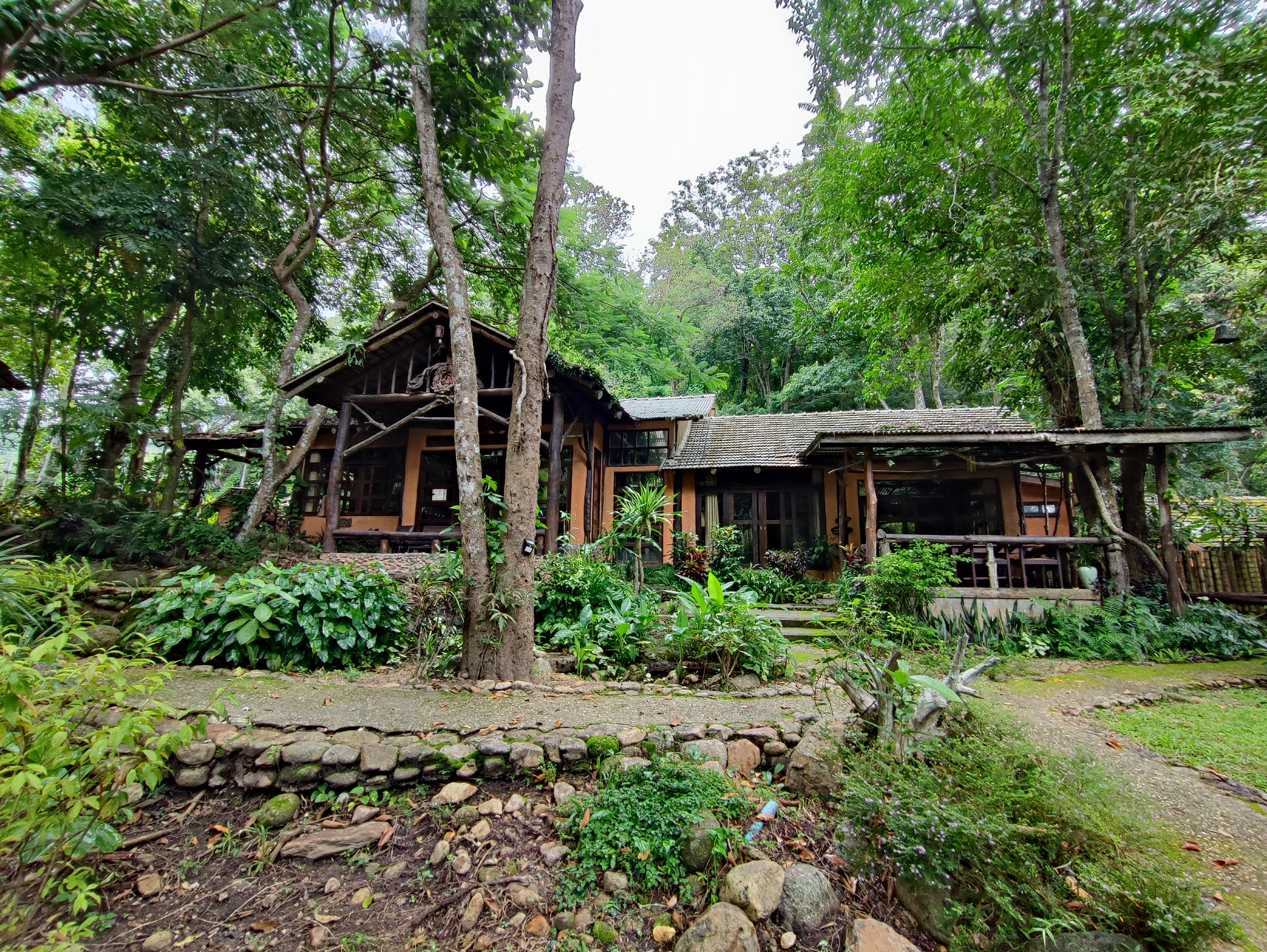 Tharnthong Lodges