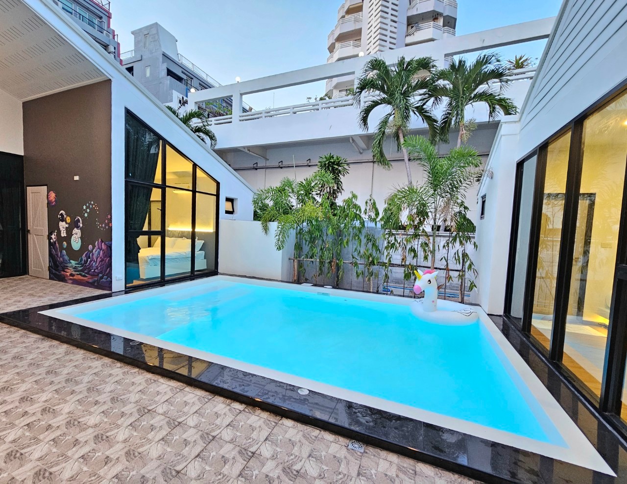 Madaguscar Pool Villa