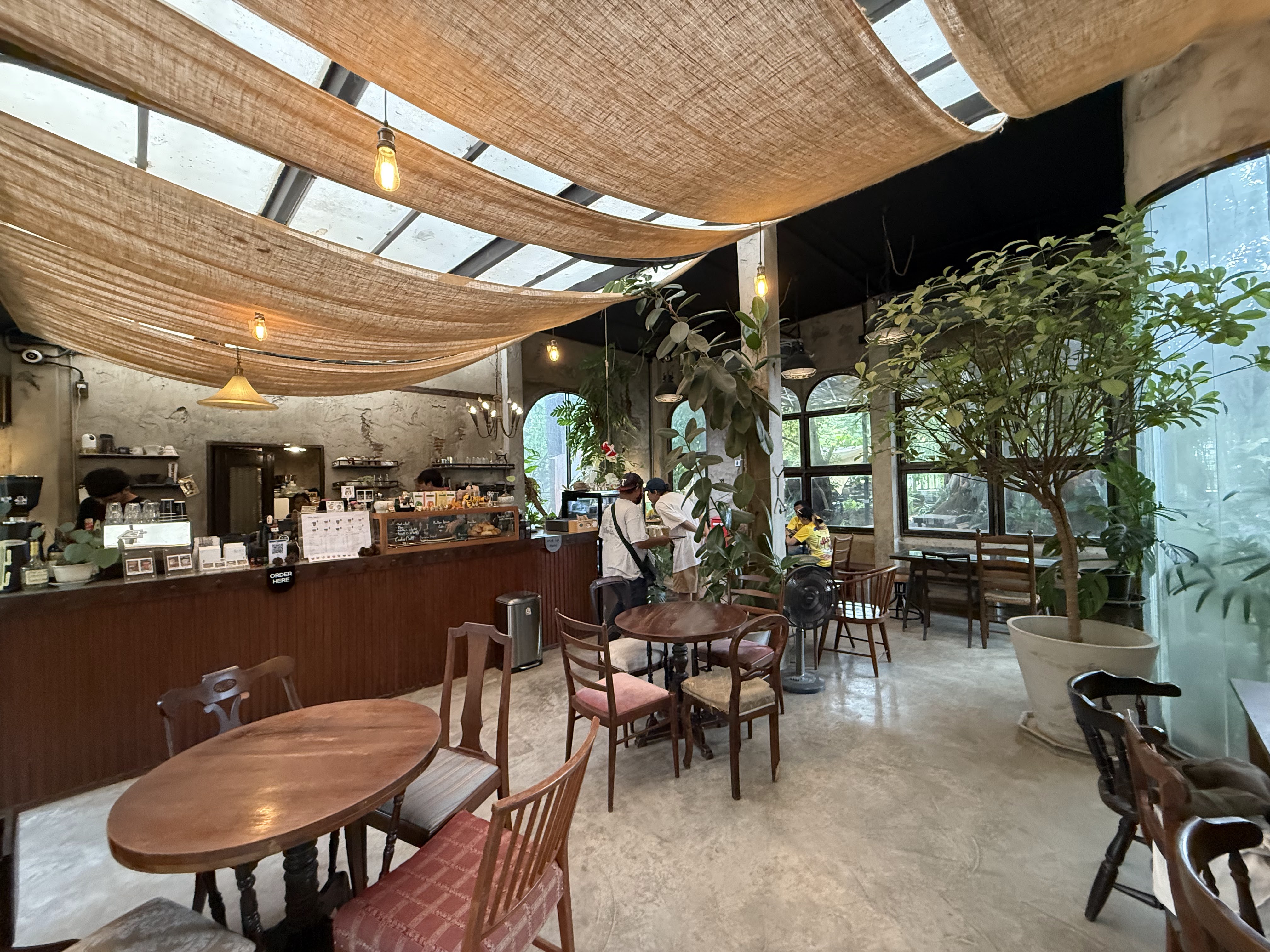 VANVELA cafe & space