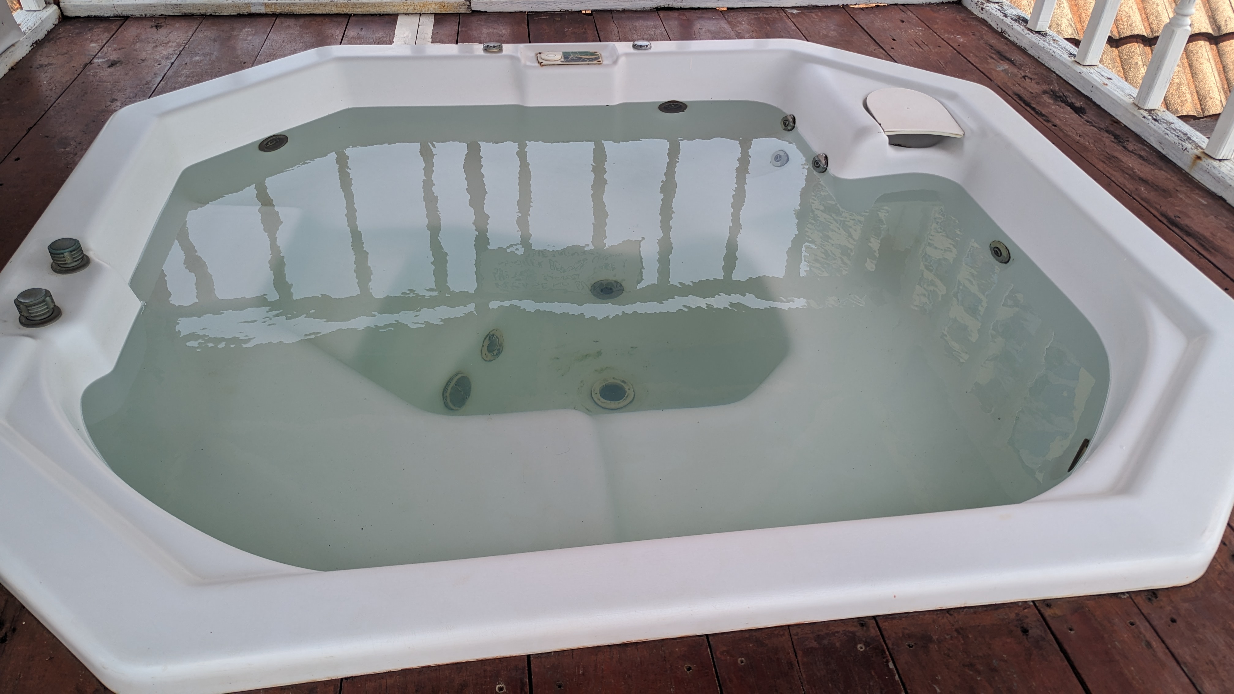 Aquarius Gay Guesthouse & Sauna