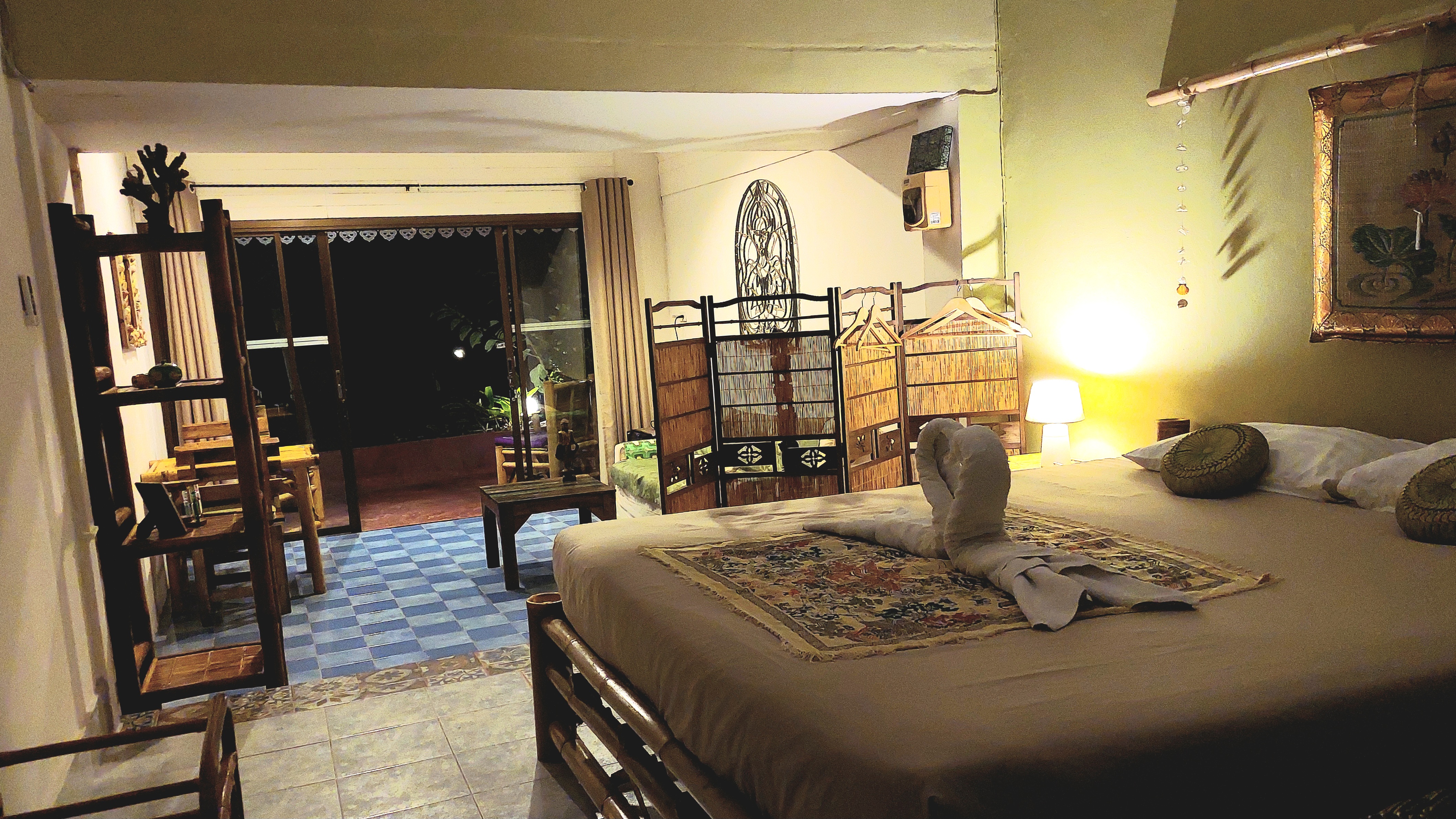 Baan Si Khao YANUI