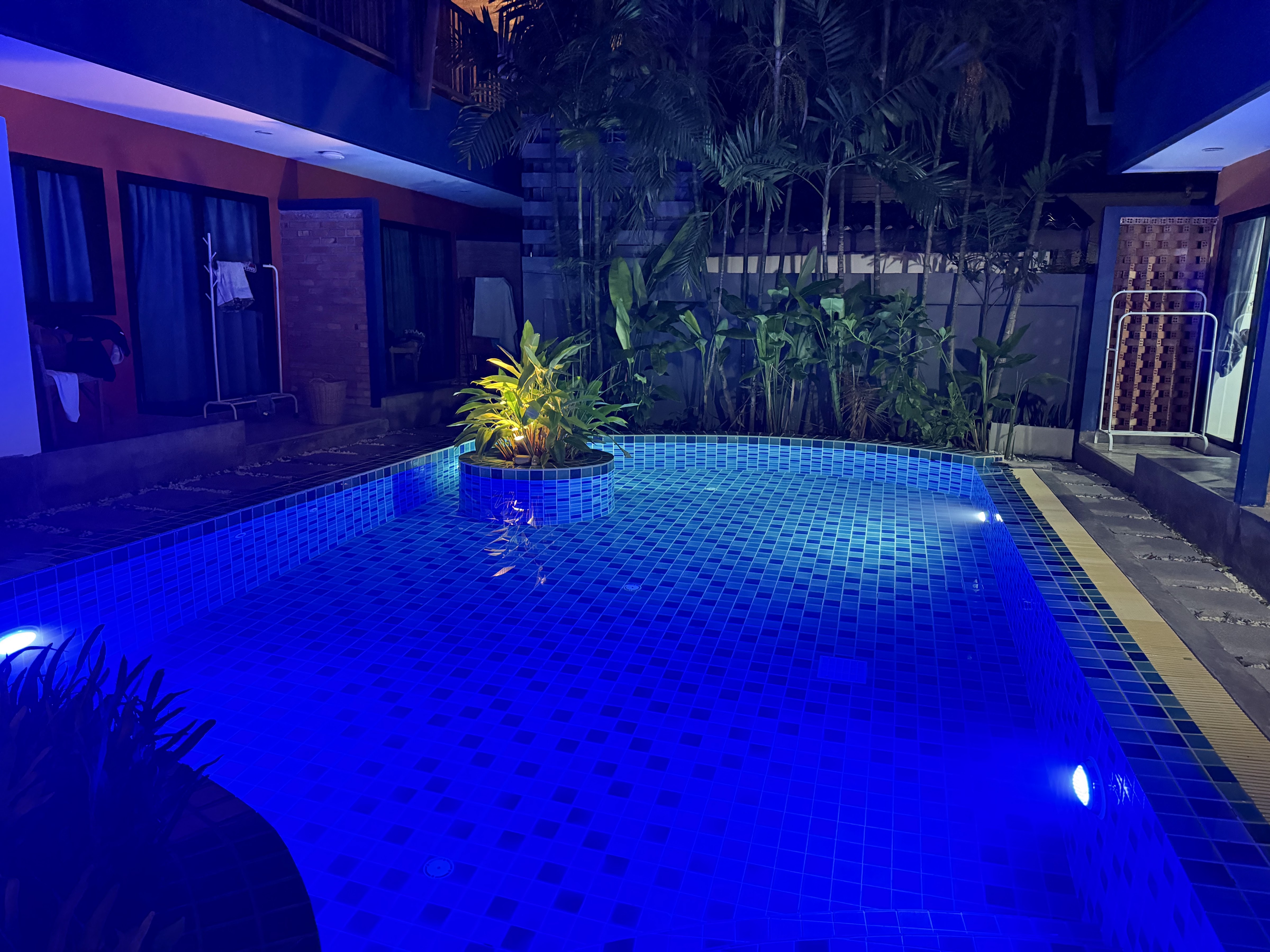 KRAAM Silhouette Hotel & Cafe Phuket
