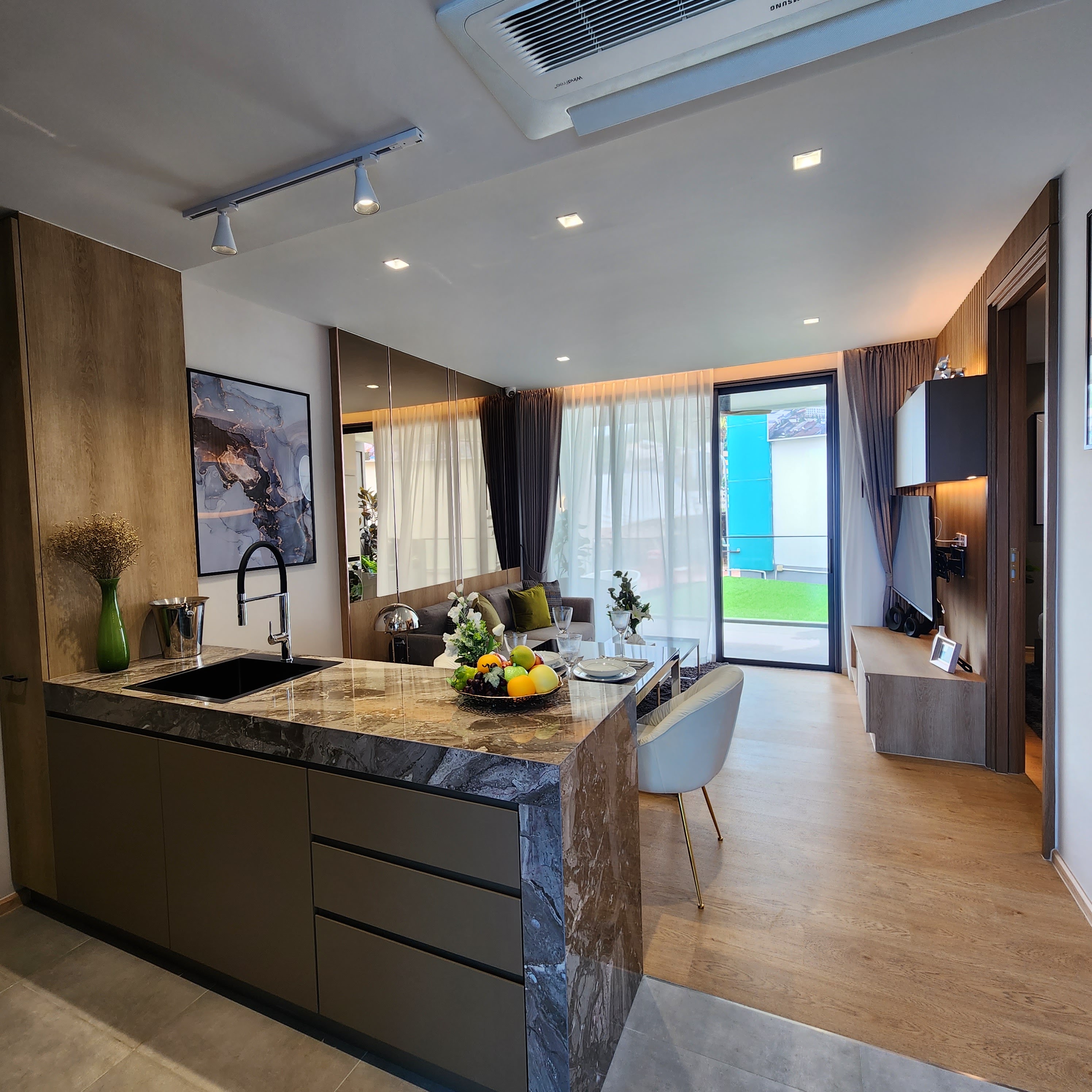 The Balance Condo