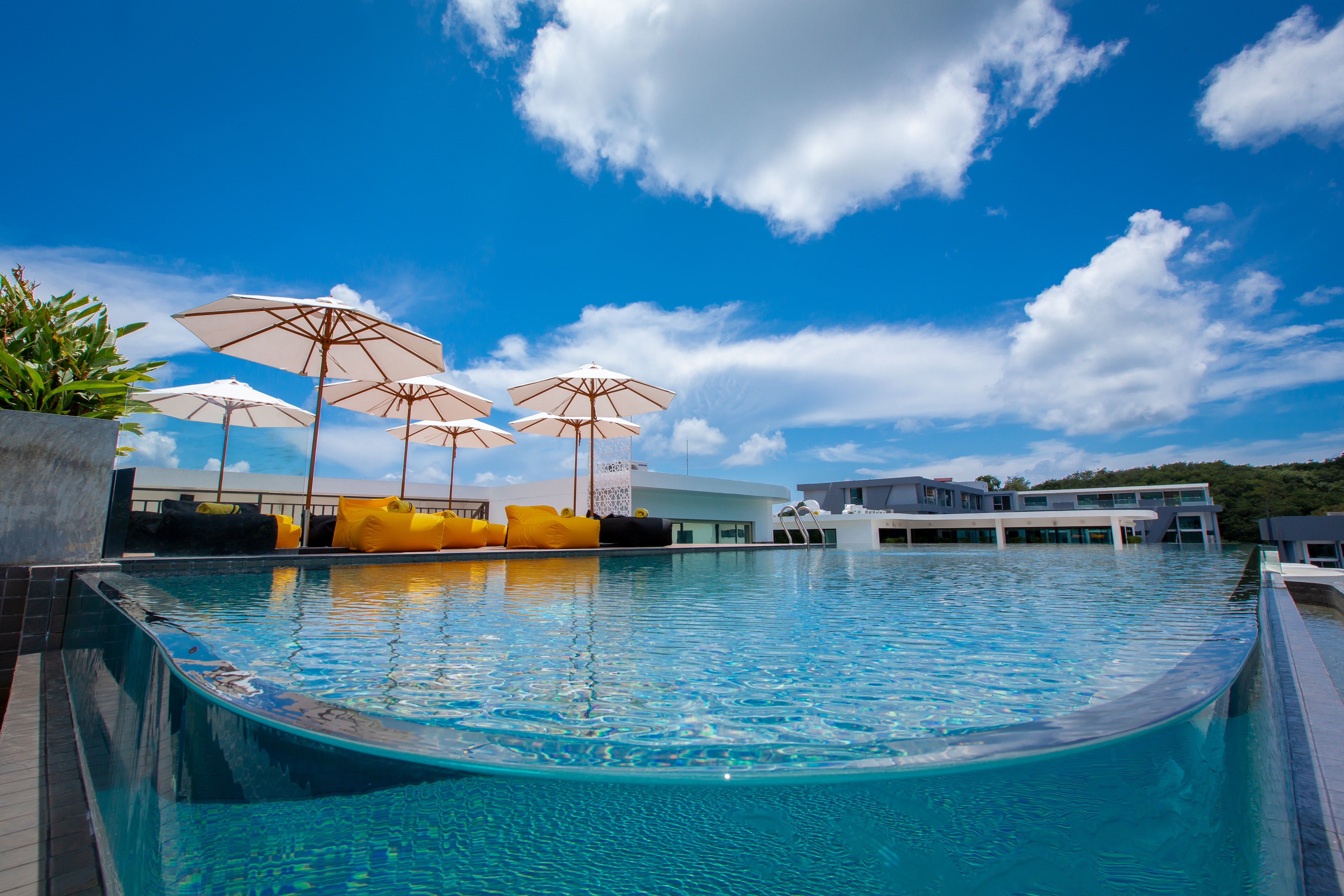 Utopia Naiharn Serviced Residence