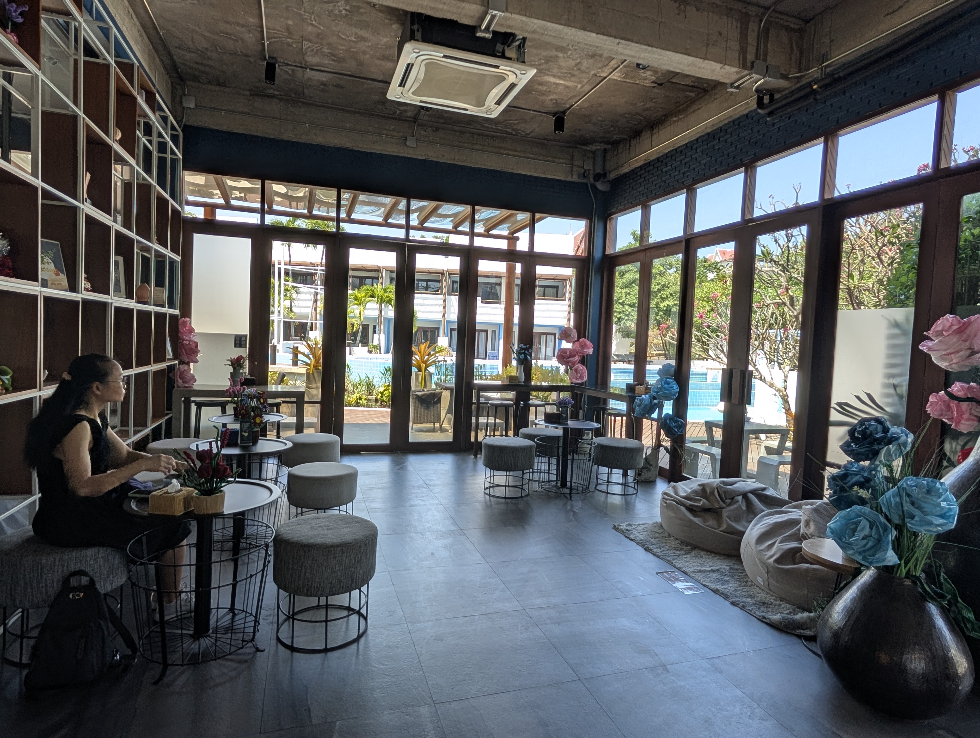 Kocchira cafe