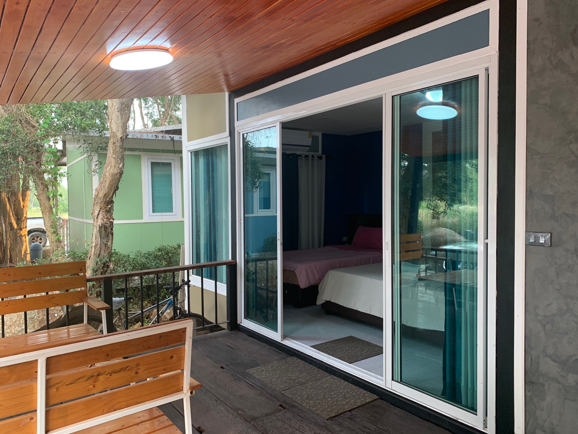 Rayonghouse Resort