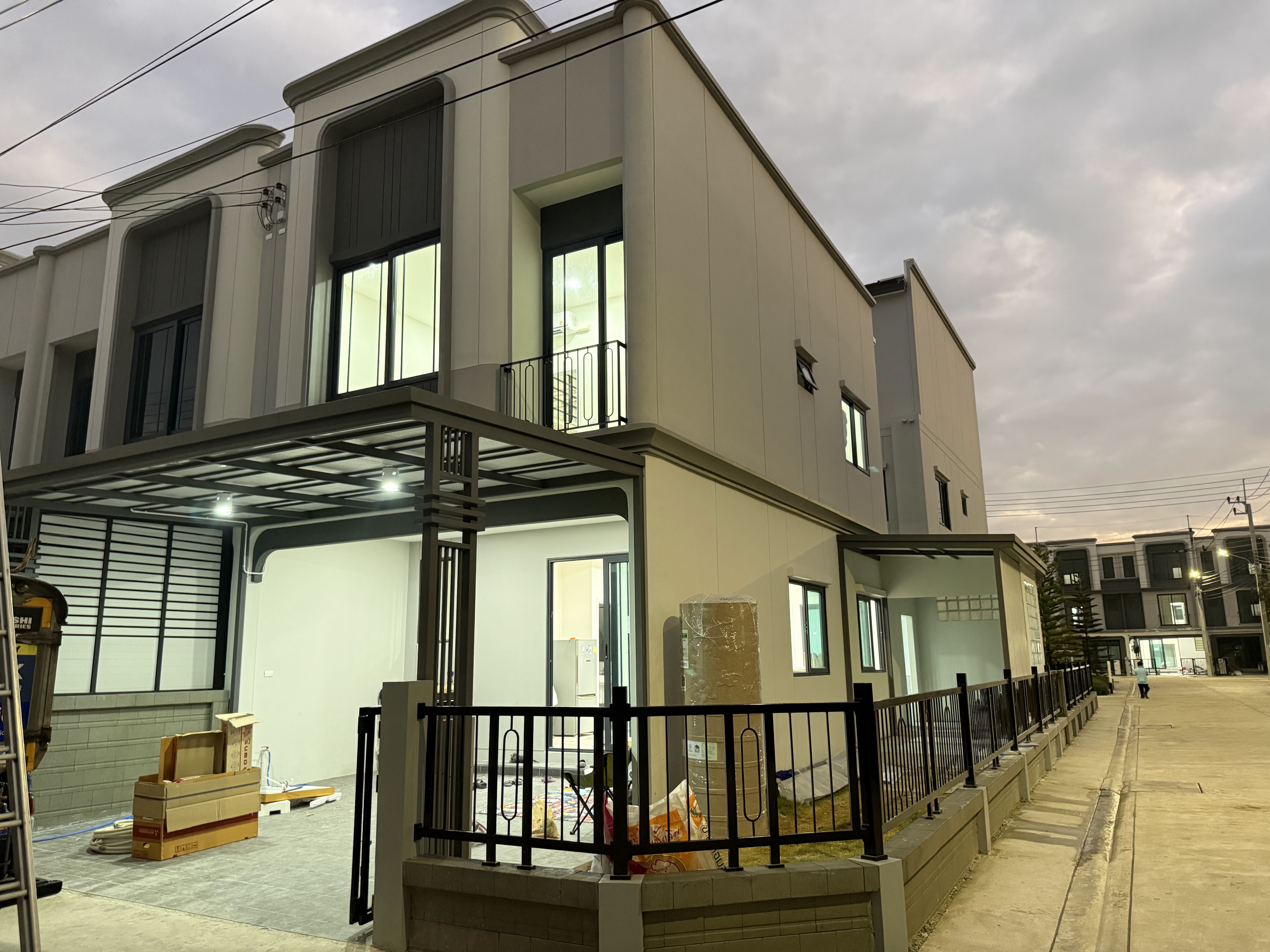 l Goldina Sukhumvit-Bearing