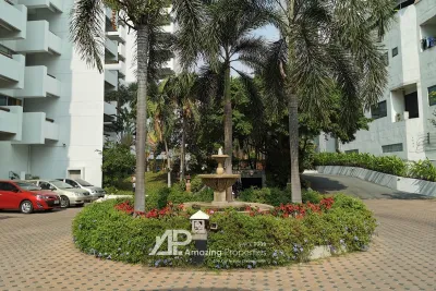 Esmeralda Apartment Sathon