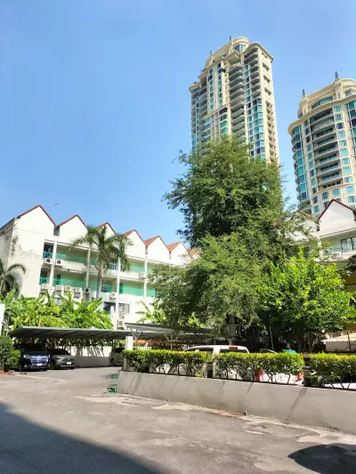 Prasanmitr Place
