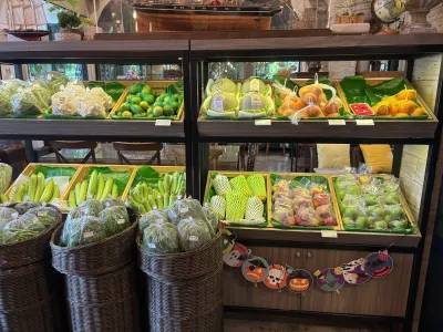 Rai Pa Maew Café