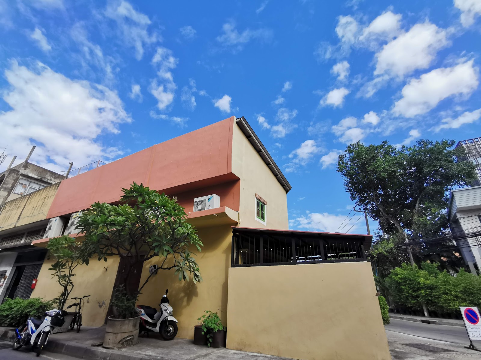 38 Mansion