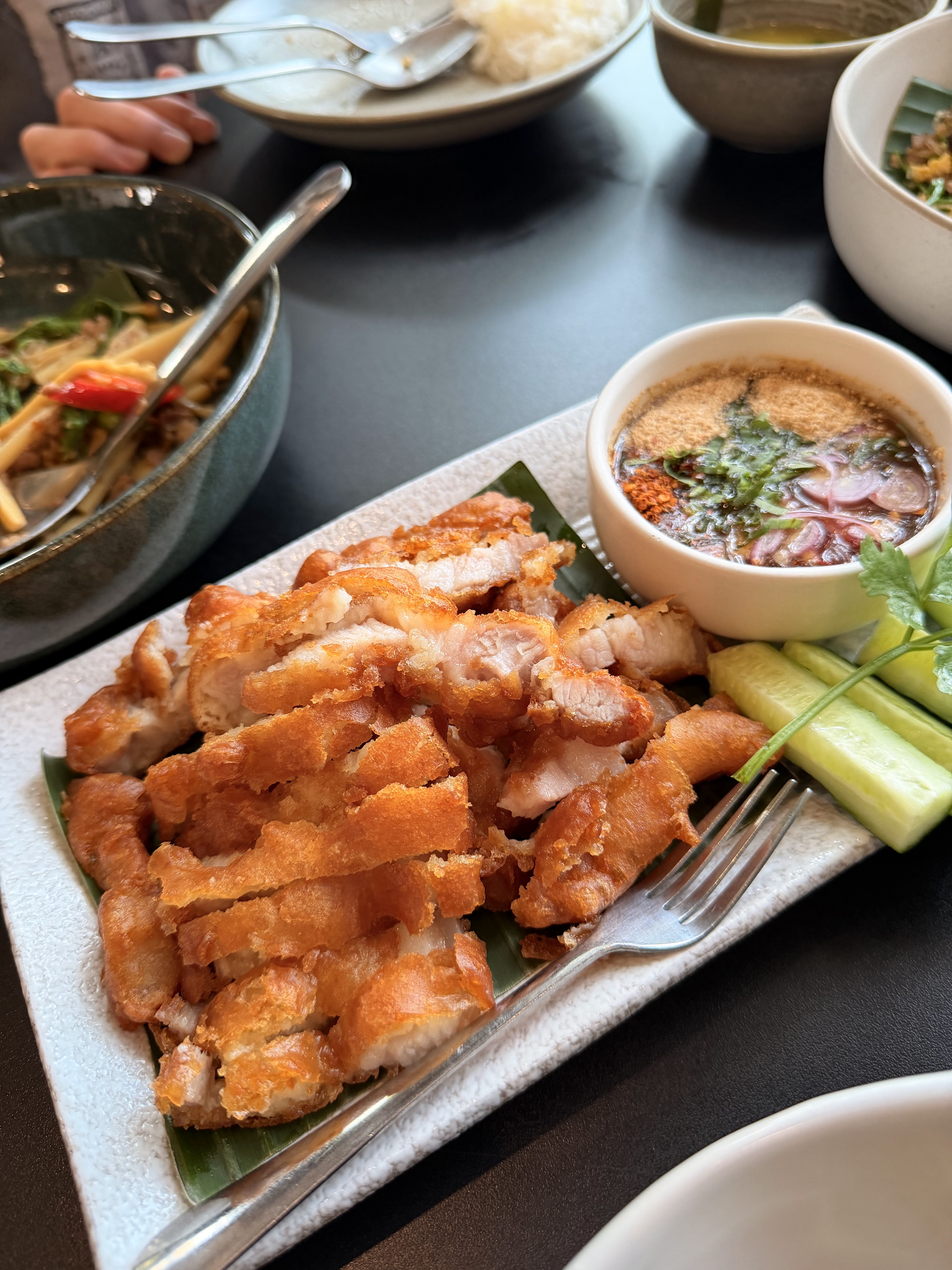 Gimmick Cafe & Restaurant