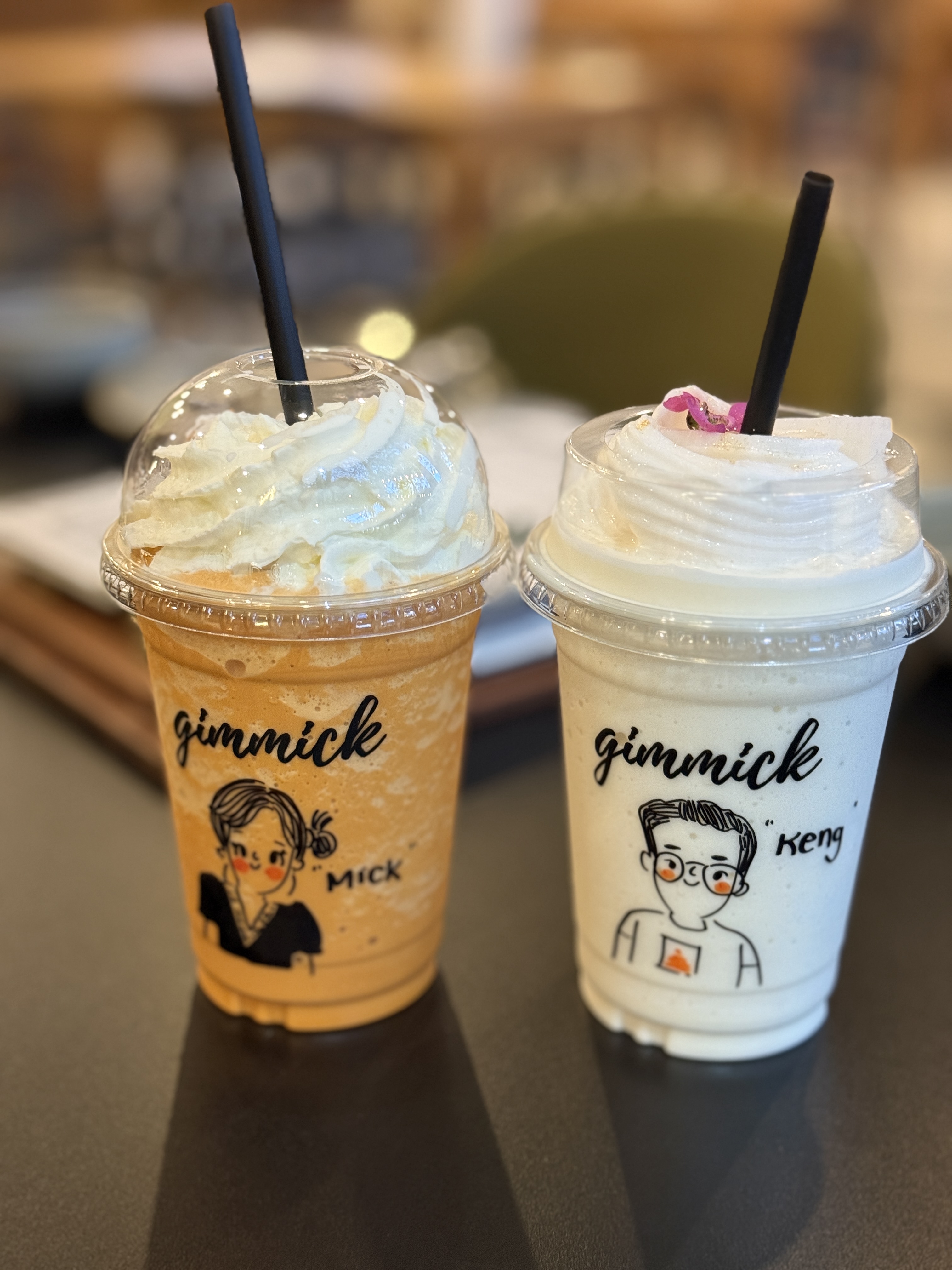 Gimmick Cafe & Restaurant