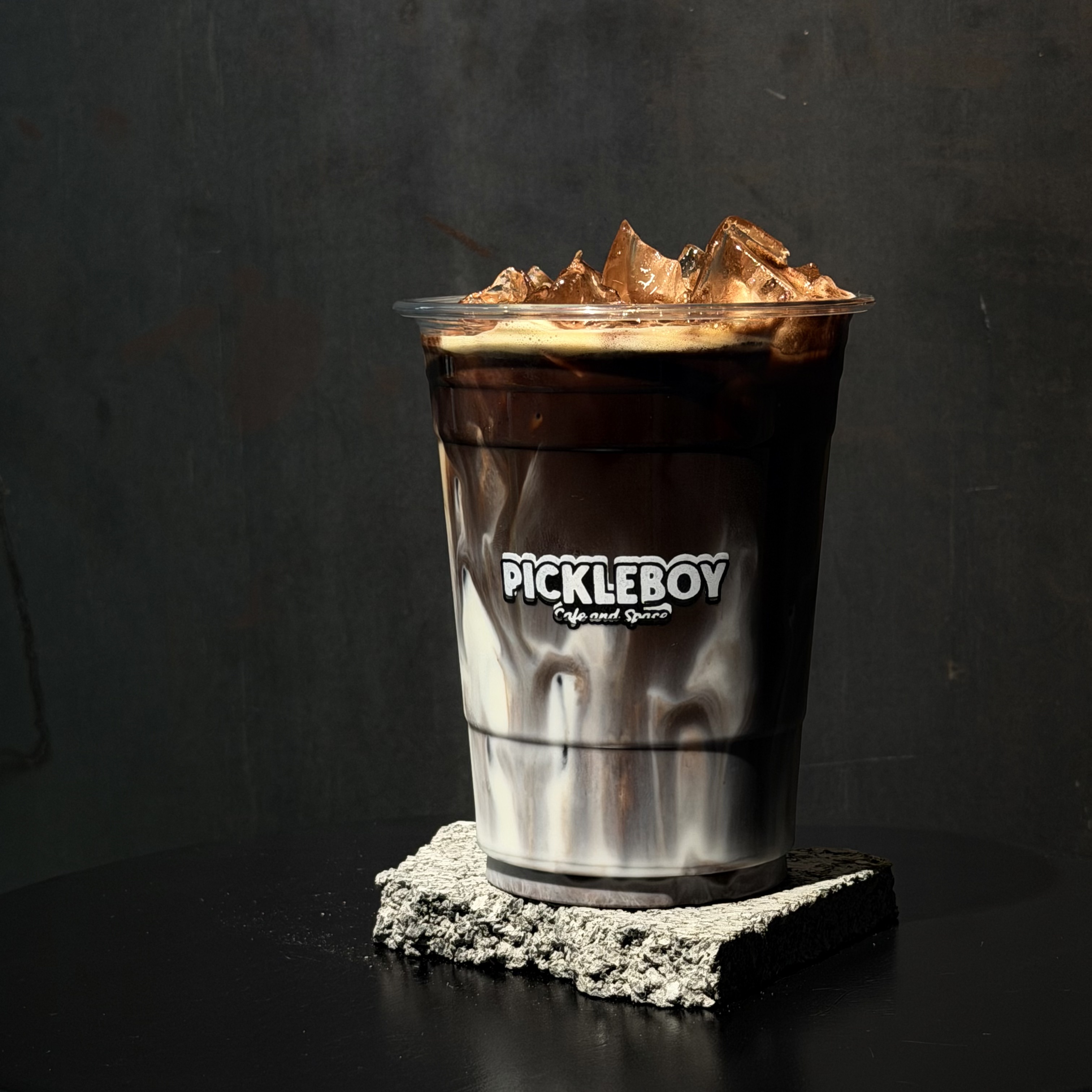 PICKLEBOY Cafe&Space
