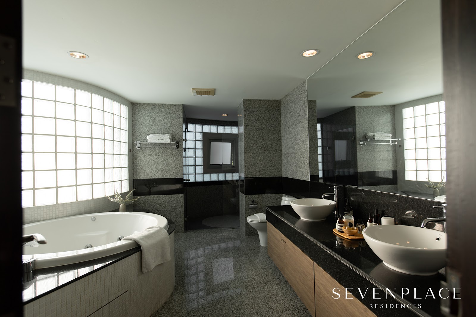 Seven Place Residences