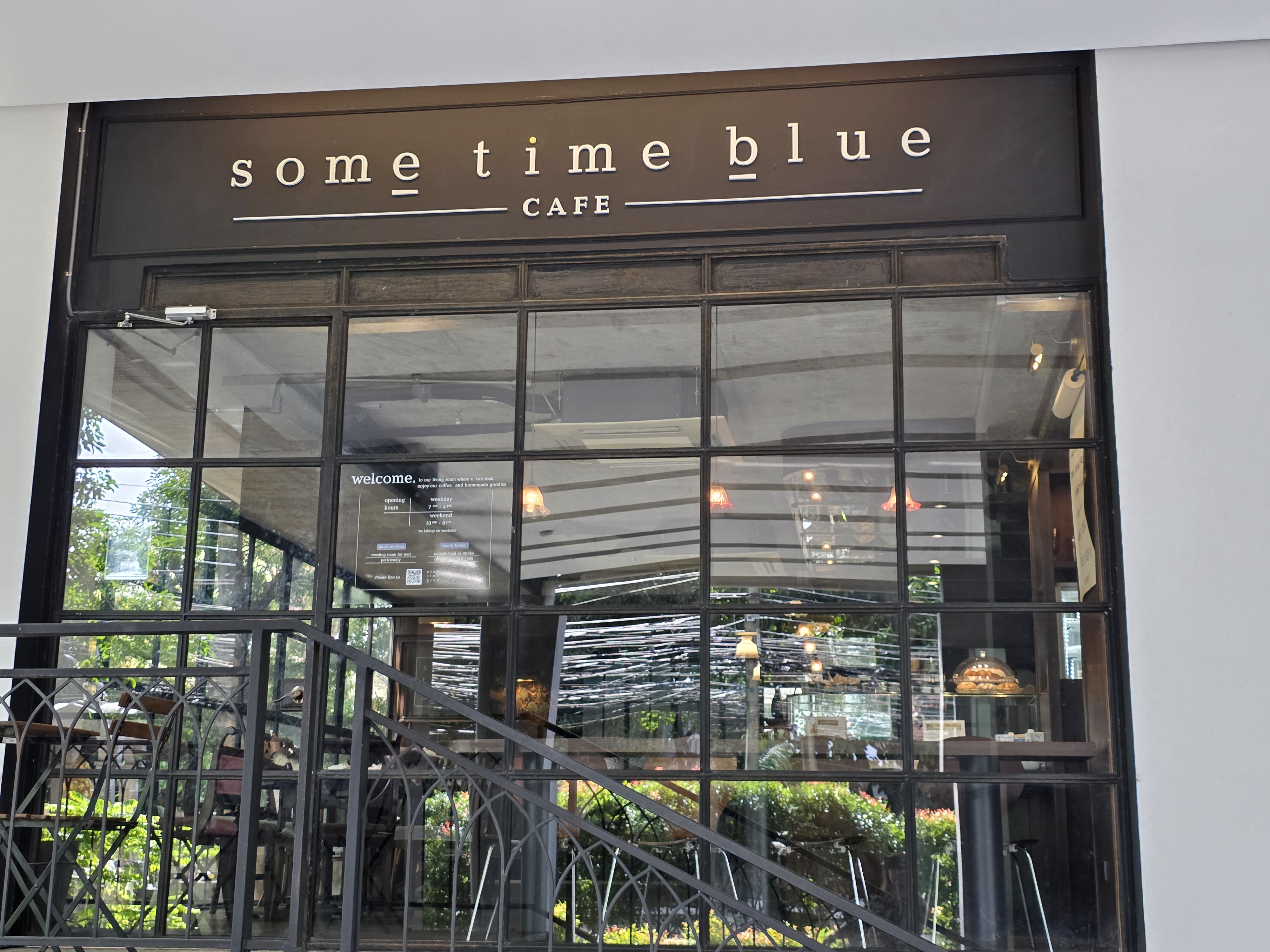 some time blue cafe