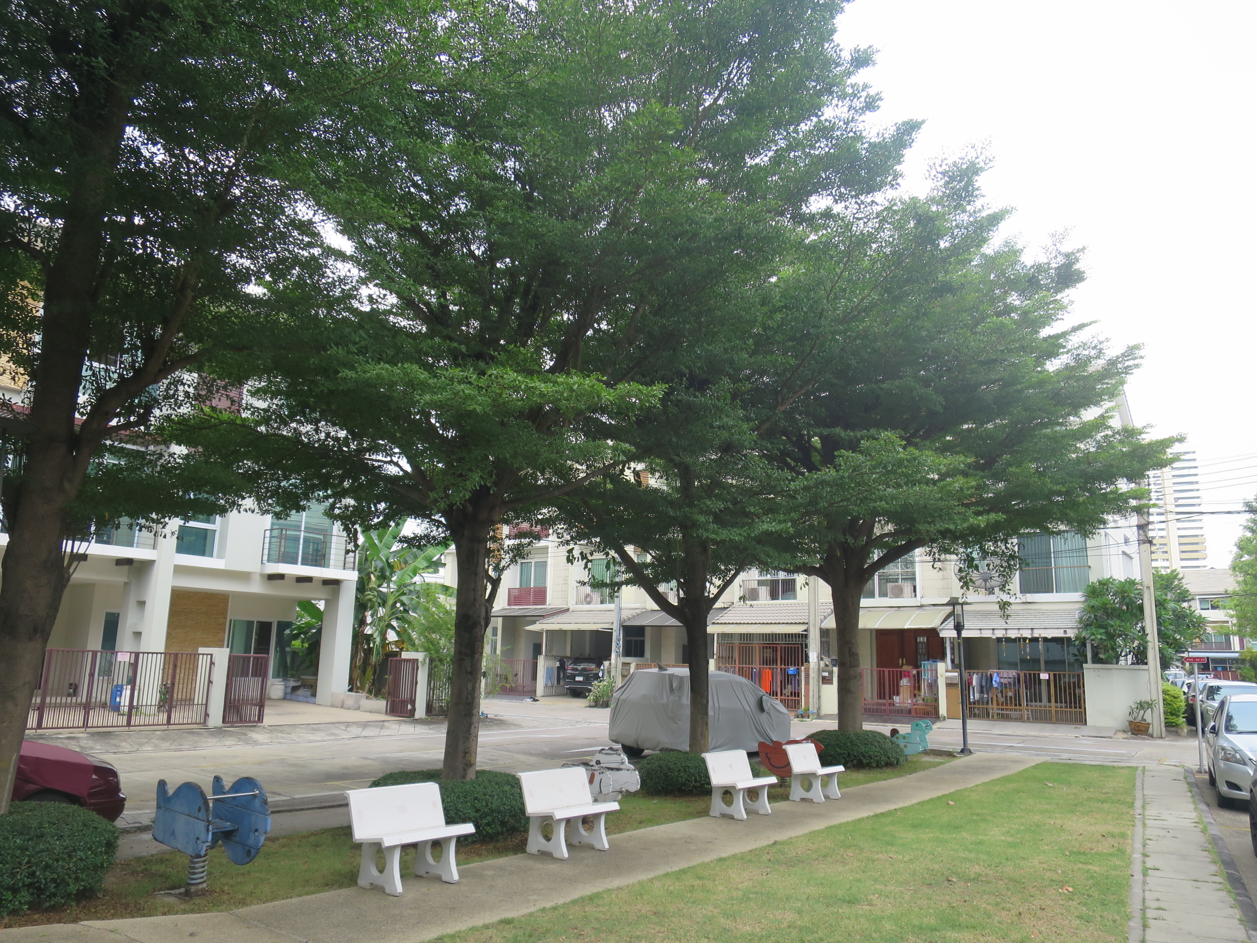 Thanapat Haus Sathorn-Narathiwas